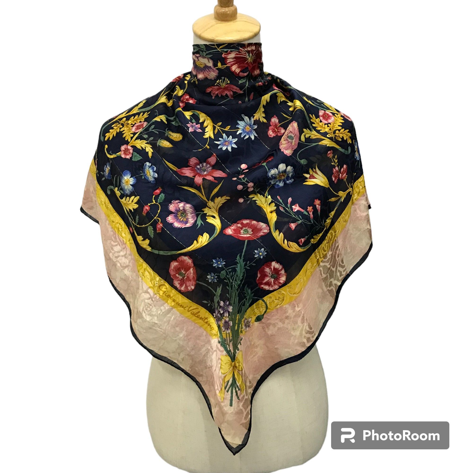Japanese Brand Giovanni Valentino Floral Slit Thread Silk Scarf M187 Size ONE SIZE - 1 Thumbnail