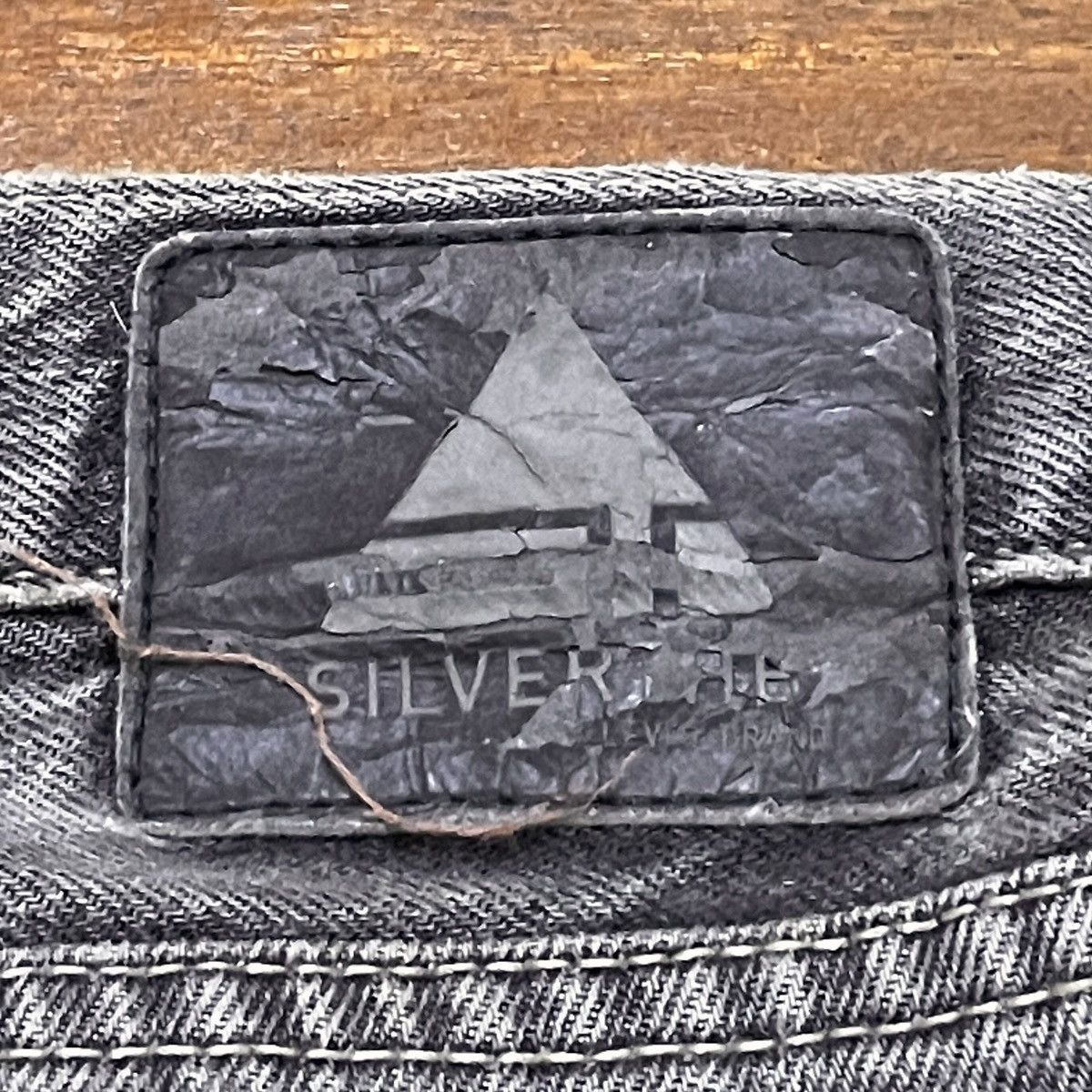 Levi's Very Rare Vintage Brand Levis SilverTab Baggy Jeans 2000s Size US 36 / EU 52 - 9 Thumbnail