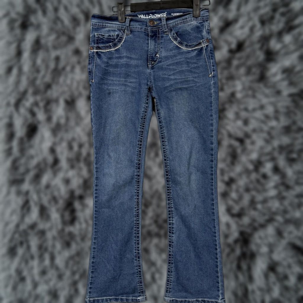 Vintage WallFlower Jeans Juniors 5 Short Blue Bootcut Stretch Embroidered Pockets Jeans Small Blue Back Pocket Embroidered Size 27" / US 4 / IT 40 - 1 Thumbnail