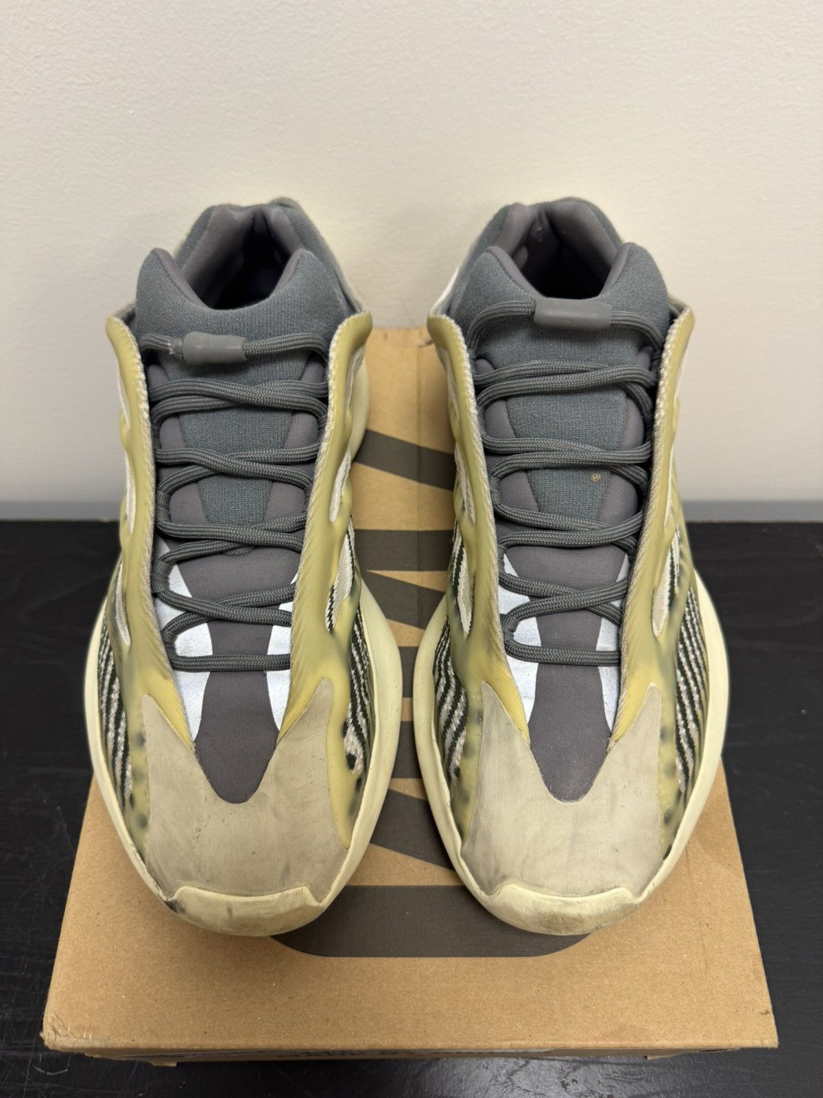 Yeezy Yeezy 700 v3 fade salt Size US 11.5 / EU 44-45 - 3 Thumbnail