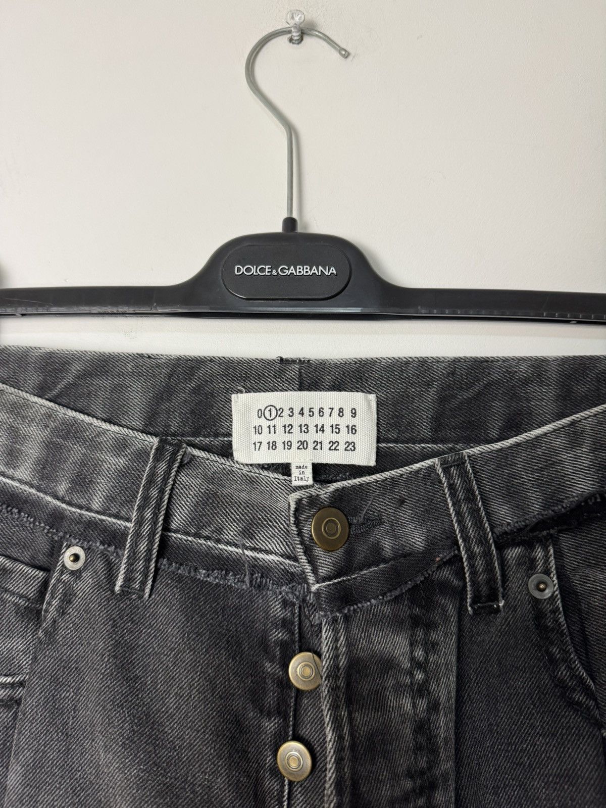 Maison Margiela Maison Margiela Black Deconstructed Hybrid Jeans Line 1 Size 27" / US 4 / IT 40 - 5 Thumbnail