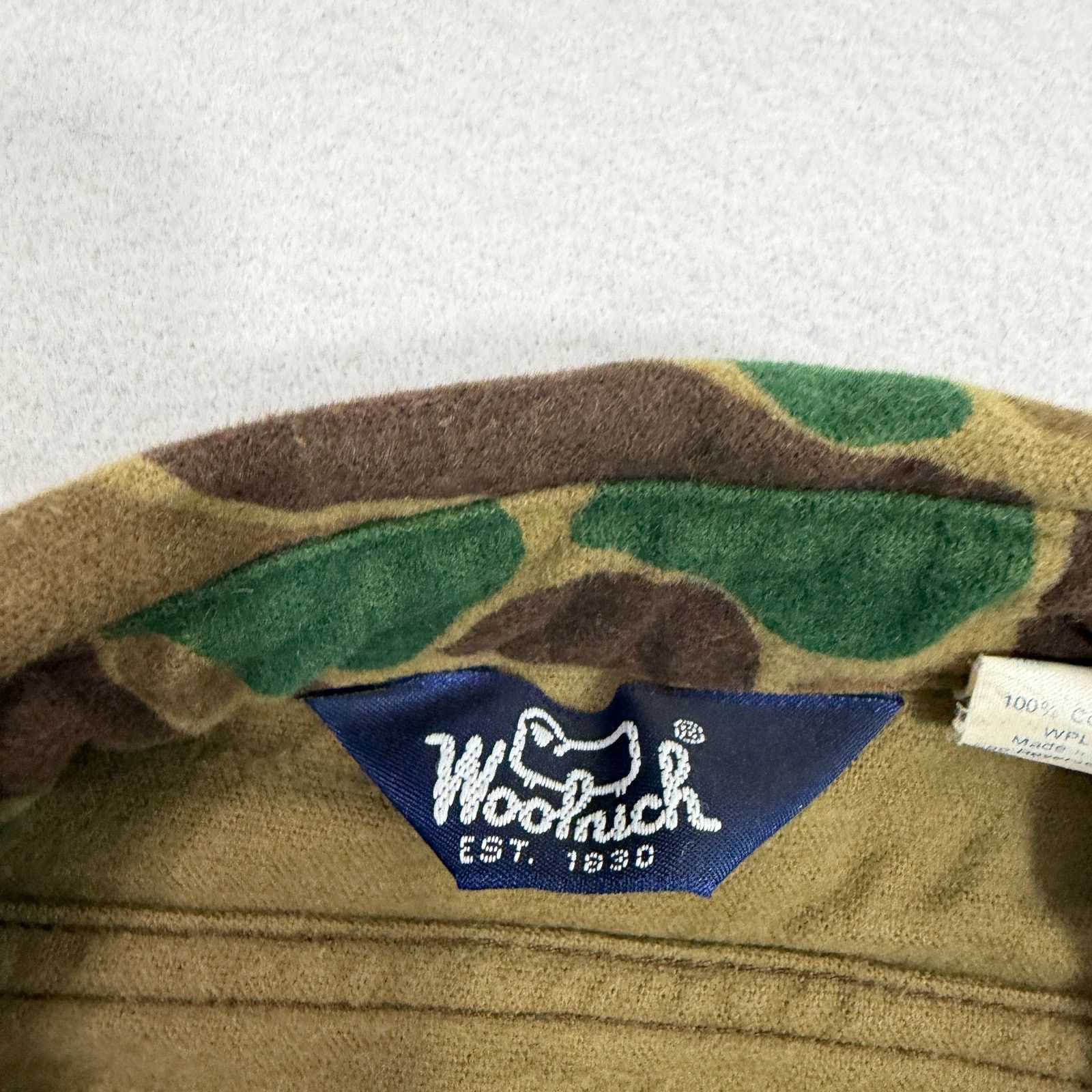 Vintage Vintage Woolrich Chamois Button Up Shirt Medium Duck Camo Size US M / EU 48-50 / 2 - 4 Thumbnail