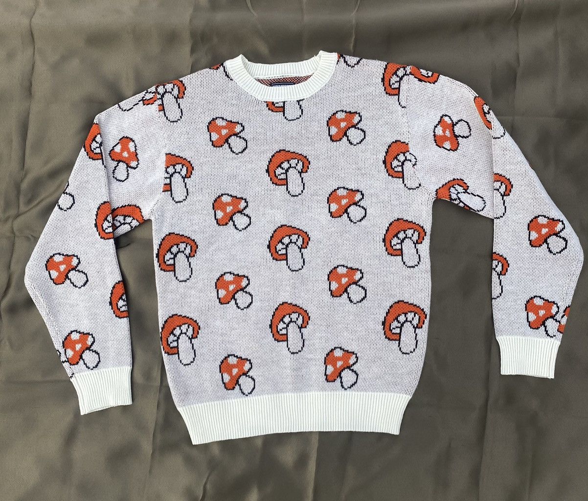 Other Mushroom Sweater Mens Large in Excellent Condition Size US L / EU 52-54 / 3 - 1 Thumbnail