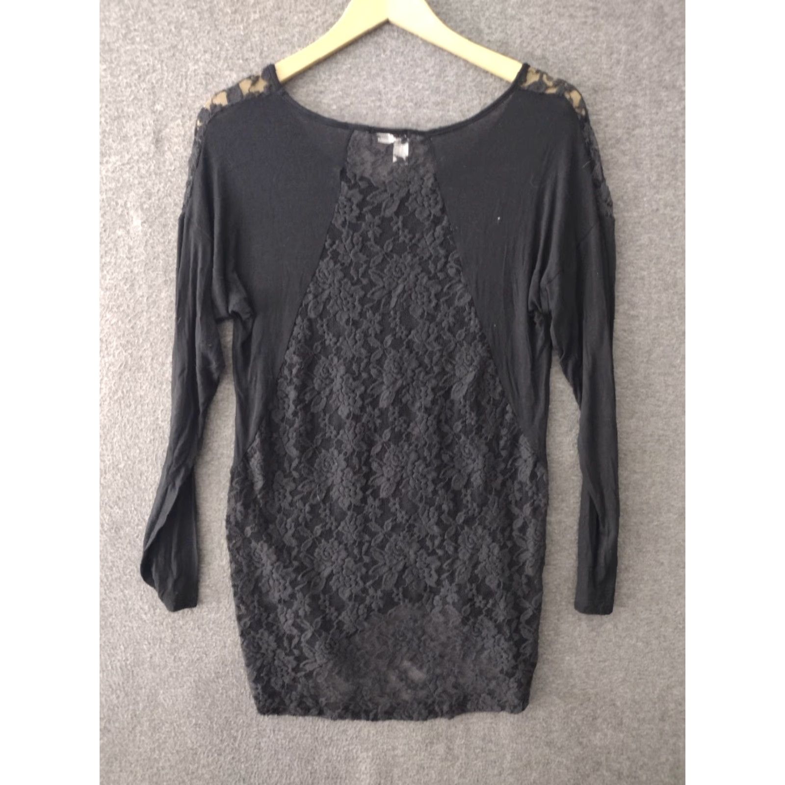 Vintage VINTAGE Abound Lace Top M Black Long Sleeve Scoop Neck High-Low Hem Raglan Sleeve 90s Womens Shirt Size M / US 6-8 / IT 42-44 - 2 Thumbnail