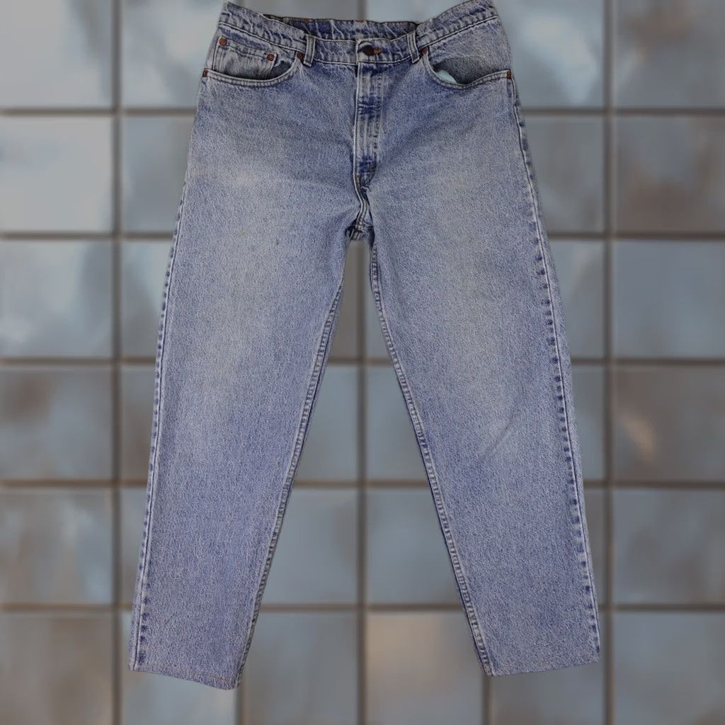 Levi's VINTAGE Levi’s 550 Jeans 38x32 Blue Denim Relaxed Fit Light USA Men's Jeans 90s Realted? Size US 38 / EU 54 - 1 Thumbnail