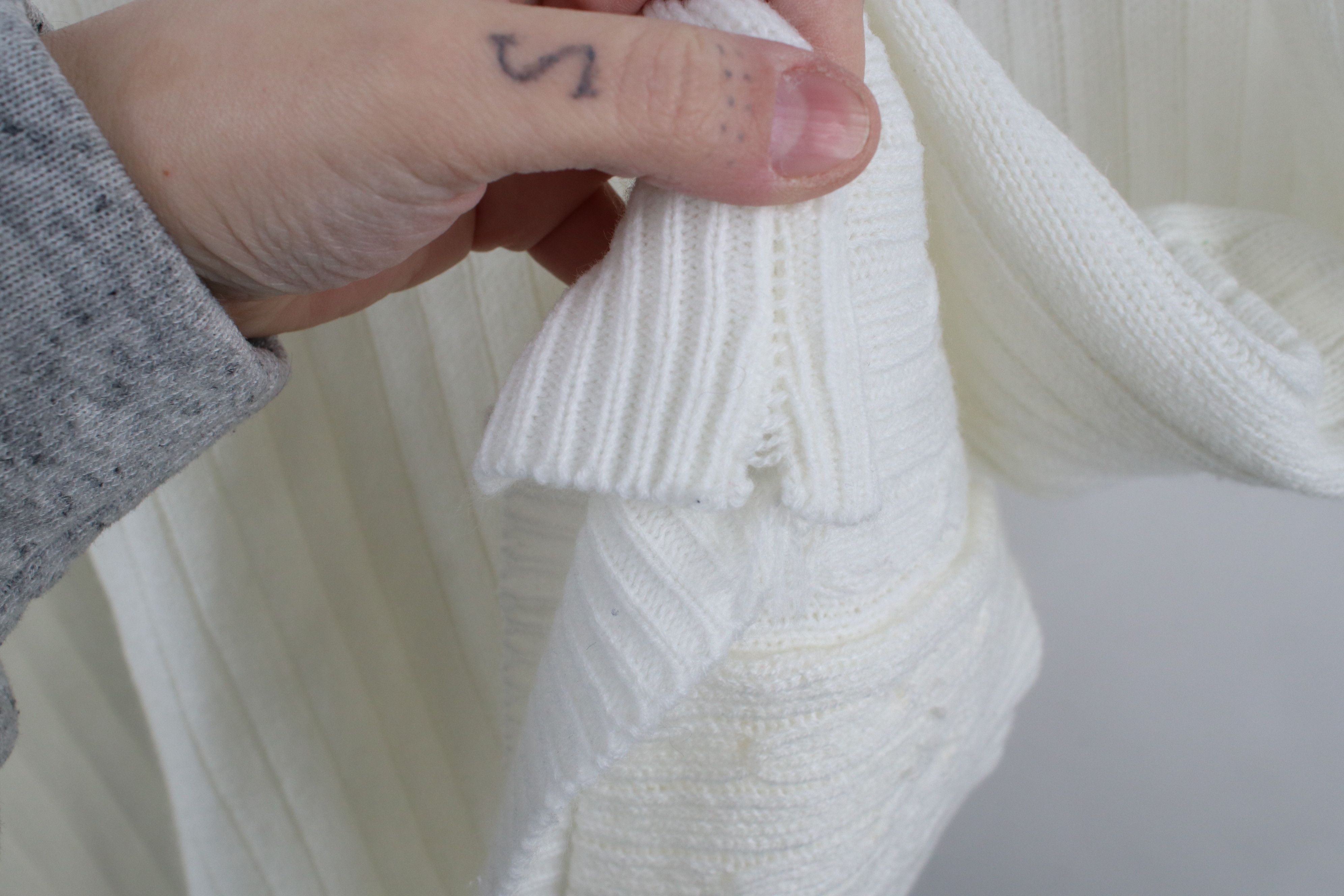 Vintage Vintage 90s Streetwear Knit Cardigan Sweater Vest White Size XL / US 12-14 / IT 48-50 - 11 Thumbnail