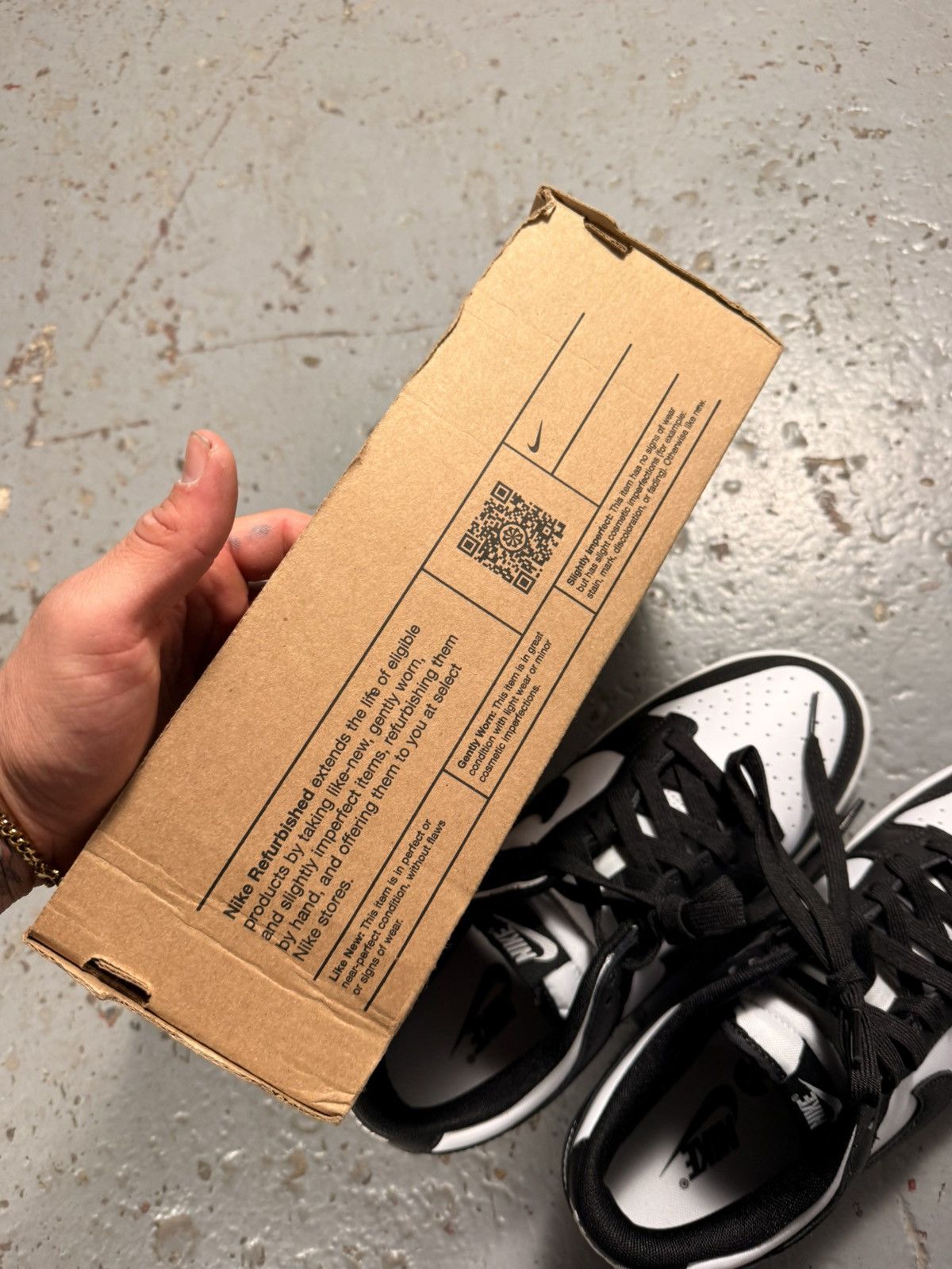Nike Slightly Imperfect Nike Dunk Pandas Size US 8 / EU 41 - 23 Thumbnail