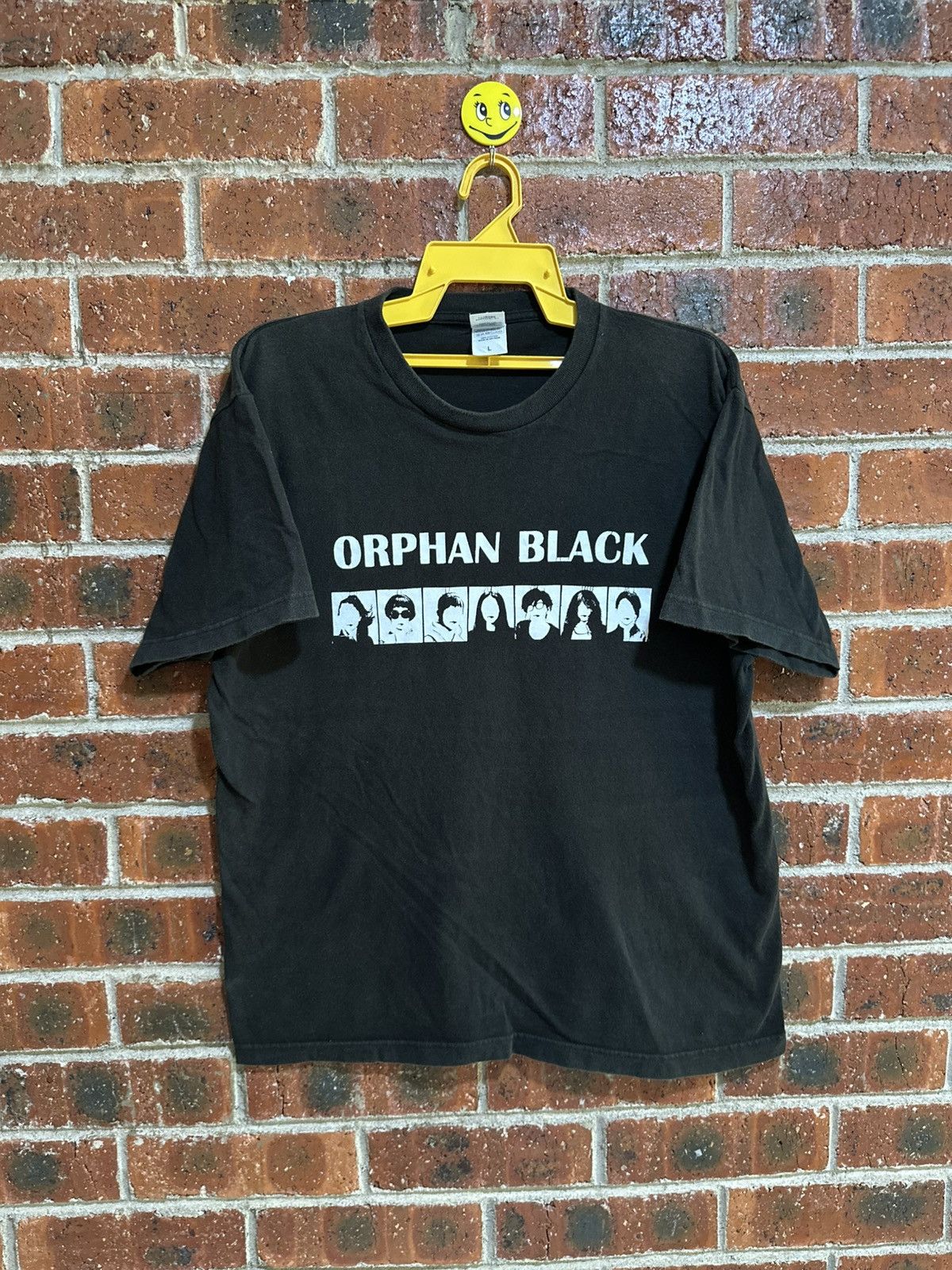 Vintage Vintage Orphan Black Movie Faded Tee Size US L / EU 52-54 / 3 - 1 Thumbnail