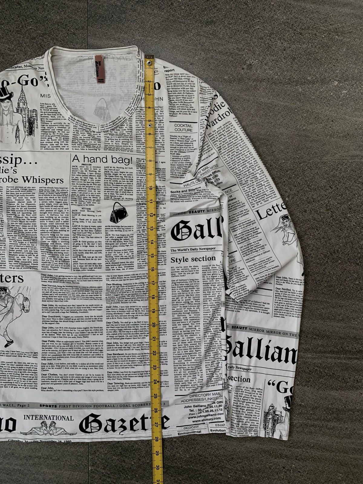 John Galliano FREE TAX! 2000s Gazzete Newspaper Ls tee Size US M / EU 48-50 / 2 - 10 Thumbnail