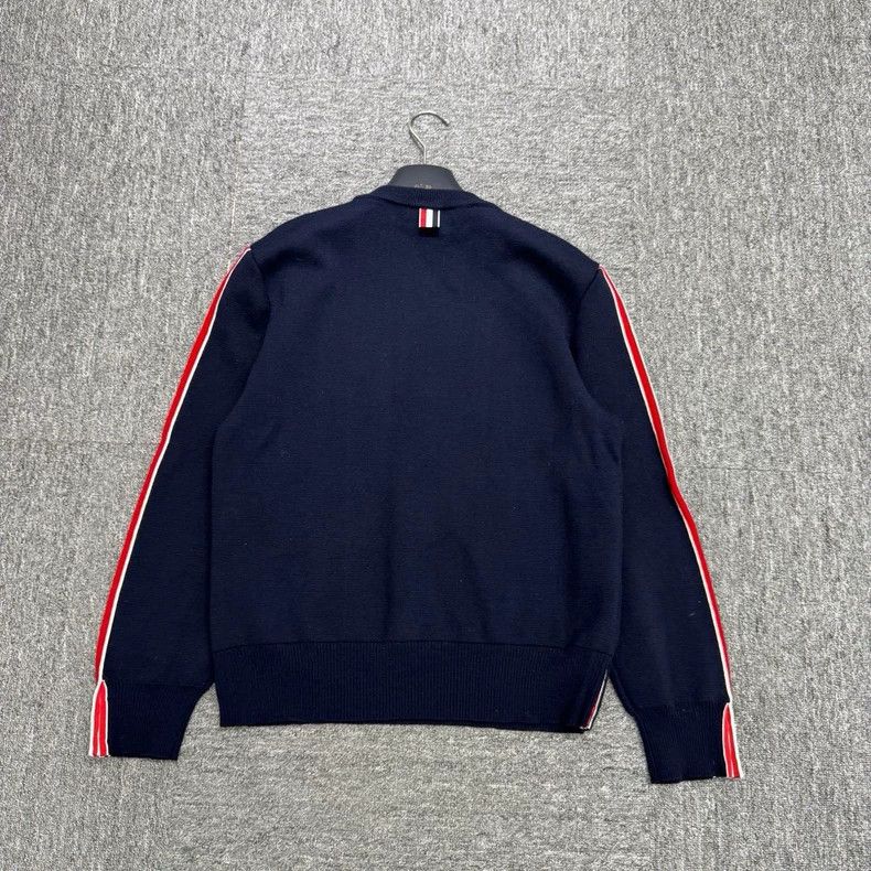 Thom Browne Thom Browne size3 Arm side striped sweater Size US L / EU 52-54 / 3 - 5 Thumbnail