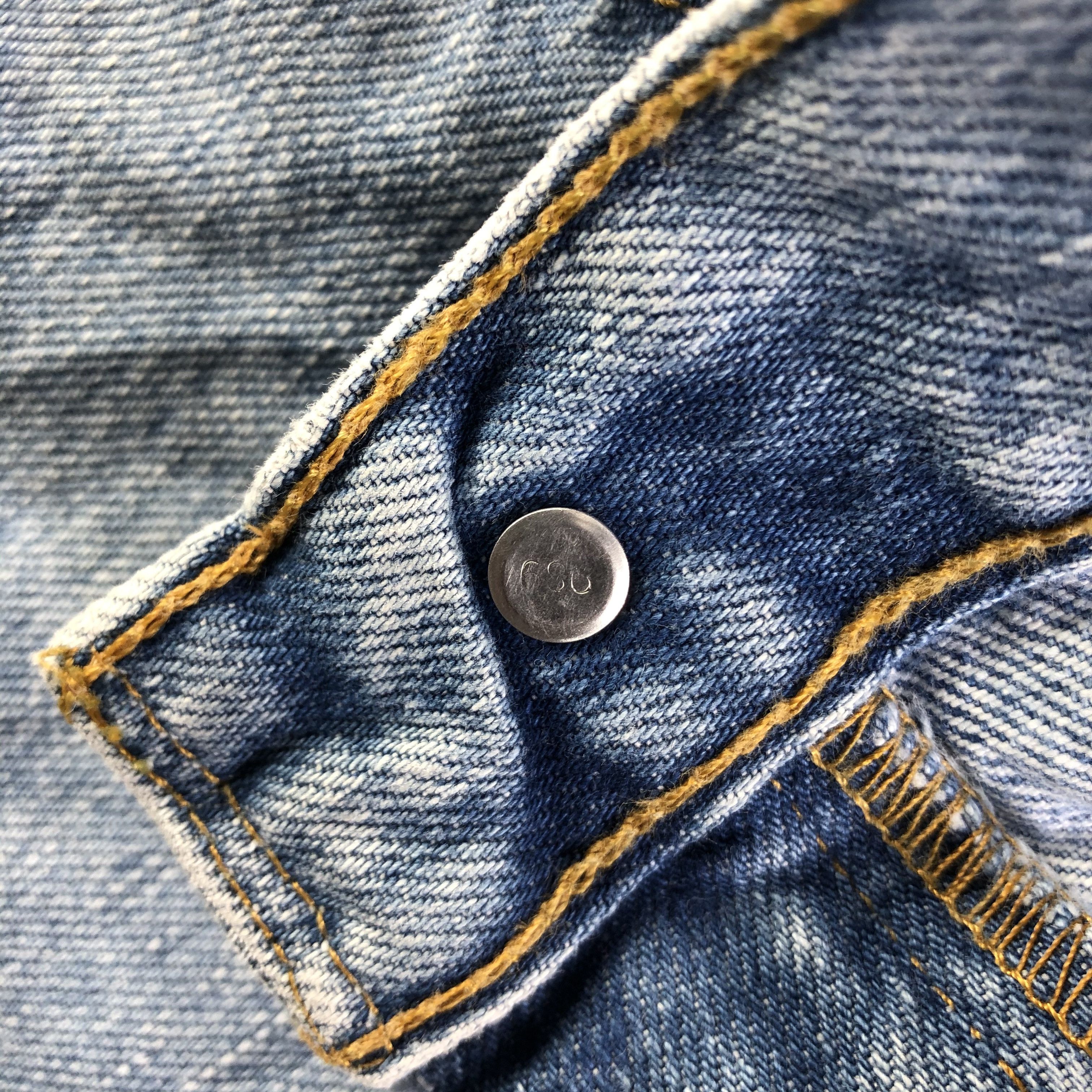 Levi's Vintage Blue Wash Levis 550 Jeans-J4360 Size US 35 - 8 Thumbnail