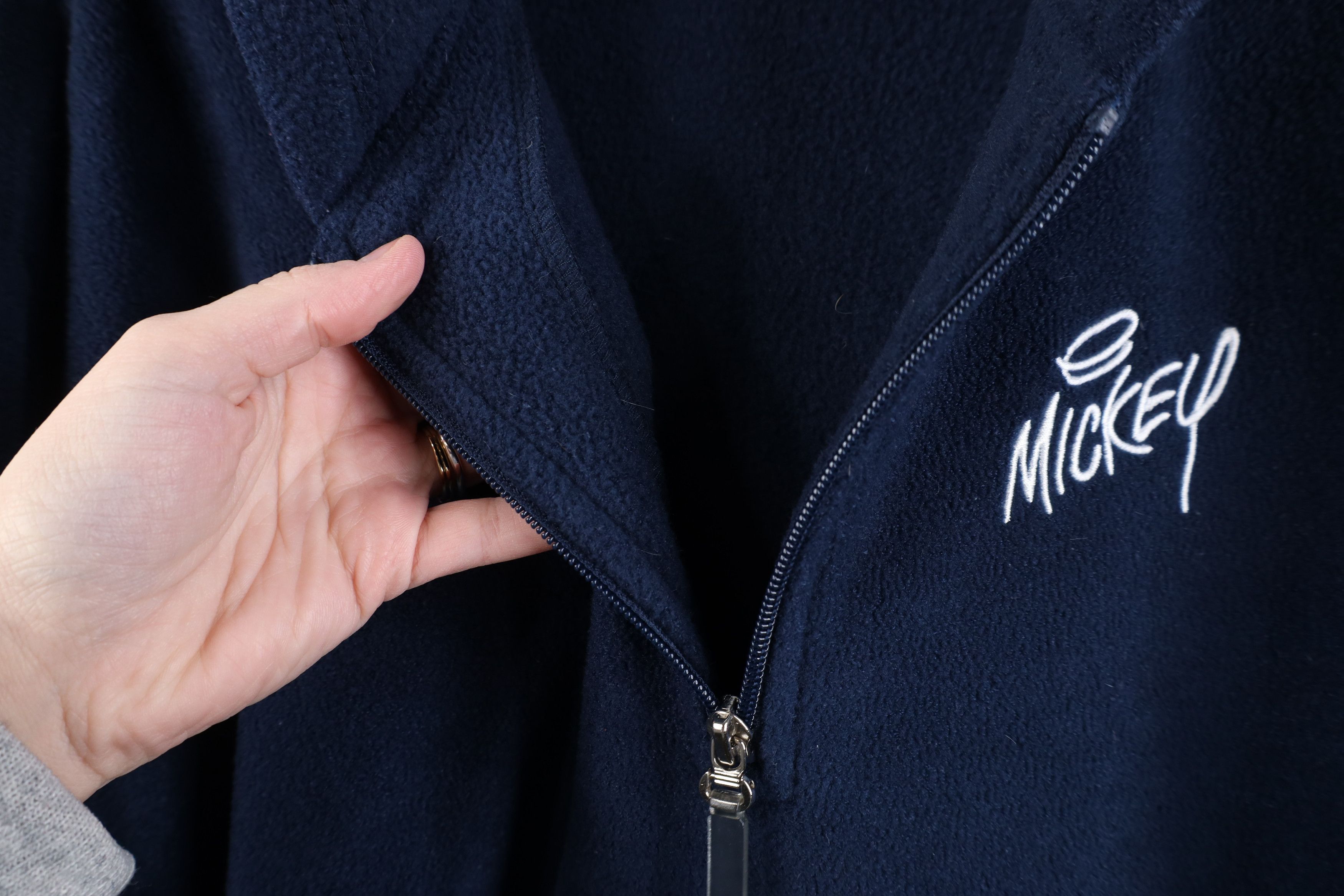 Disney Vintage Disney Mickey Mouse Zip Fleece Hoodie Sweatshirt Size XL / US 12-14 / IT 48-50 - 8 Thumbnail