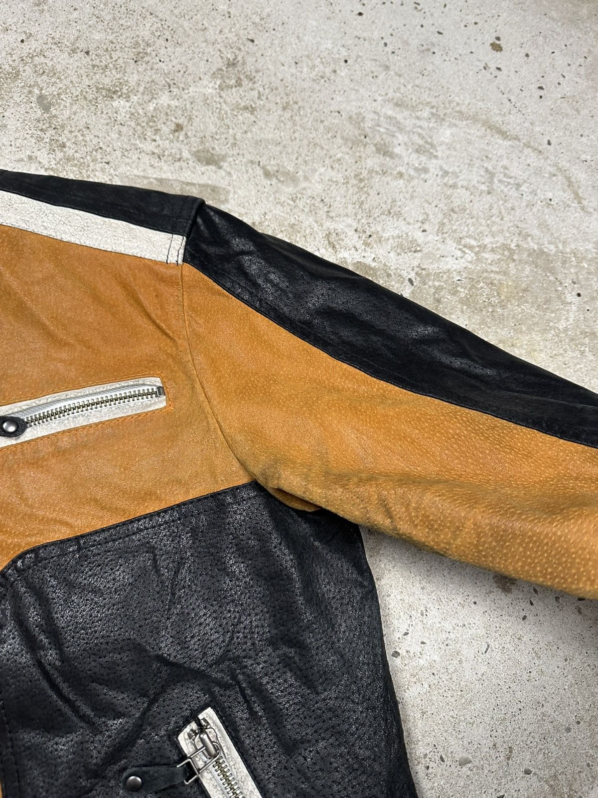 Japanese Brand Vintage Y2K Genuine Leather Suede Moto Biker Racing Jacket Size US S / EU 44-46 / 1 - 11 Thumbnail