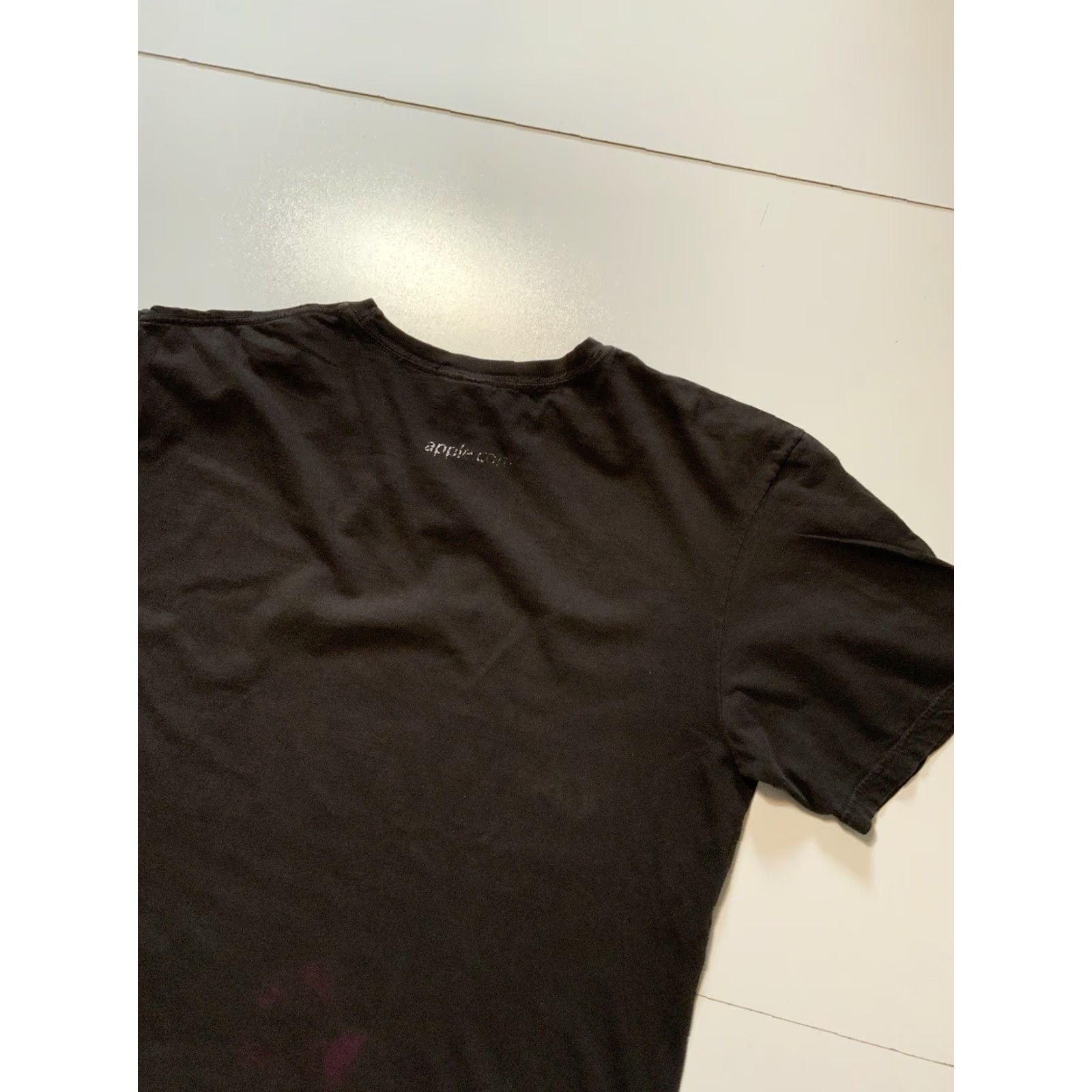 Apple VINTAGE Devon & Jones Apple Technology Faded Black Crew S/S T-Shirt Sz. L Mens Black 48in Chest 30in Length Size US L / EU 52-54 / 3 - 4 Thumbnail