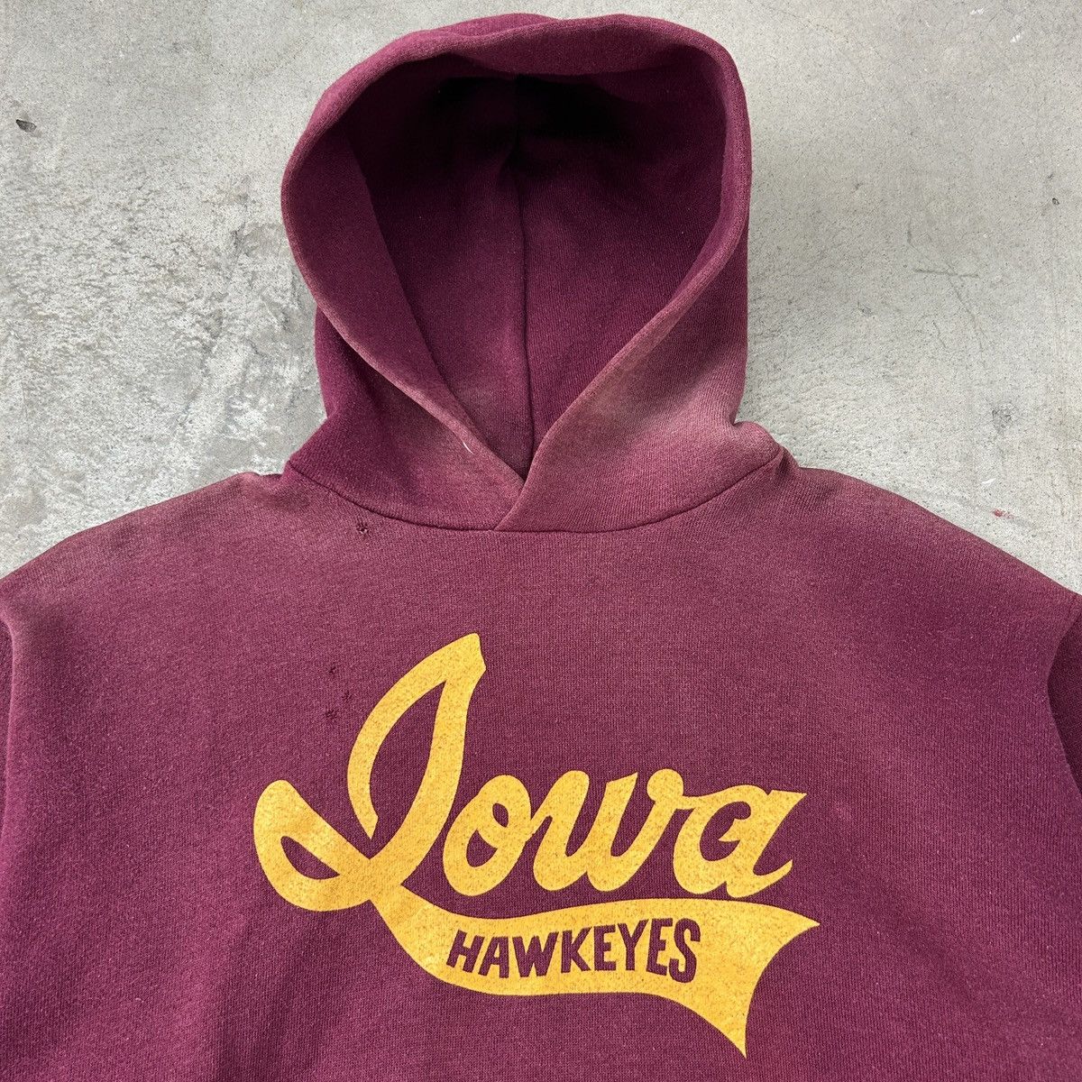 Vintage 1980s Iowa Hawkeyes Hoodie Size US L / EU 52-54 / 3 - 13 Thumbnail