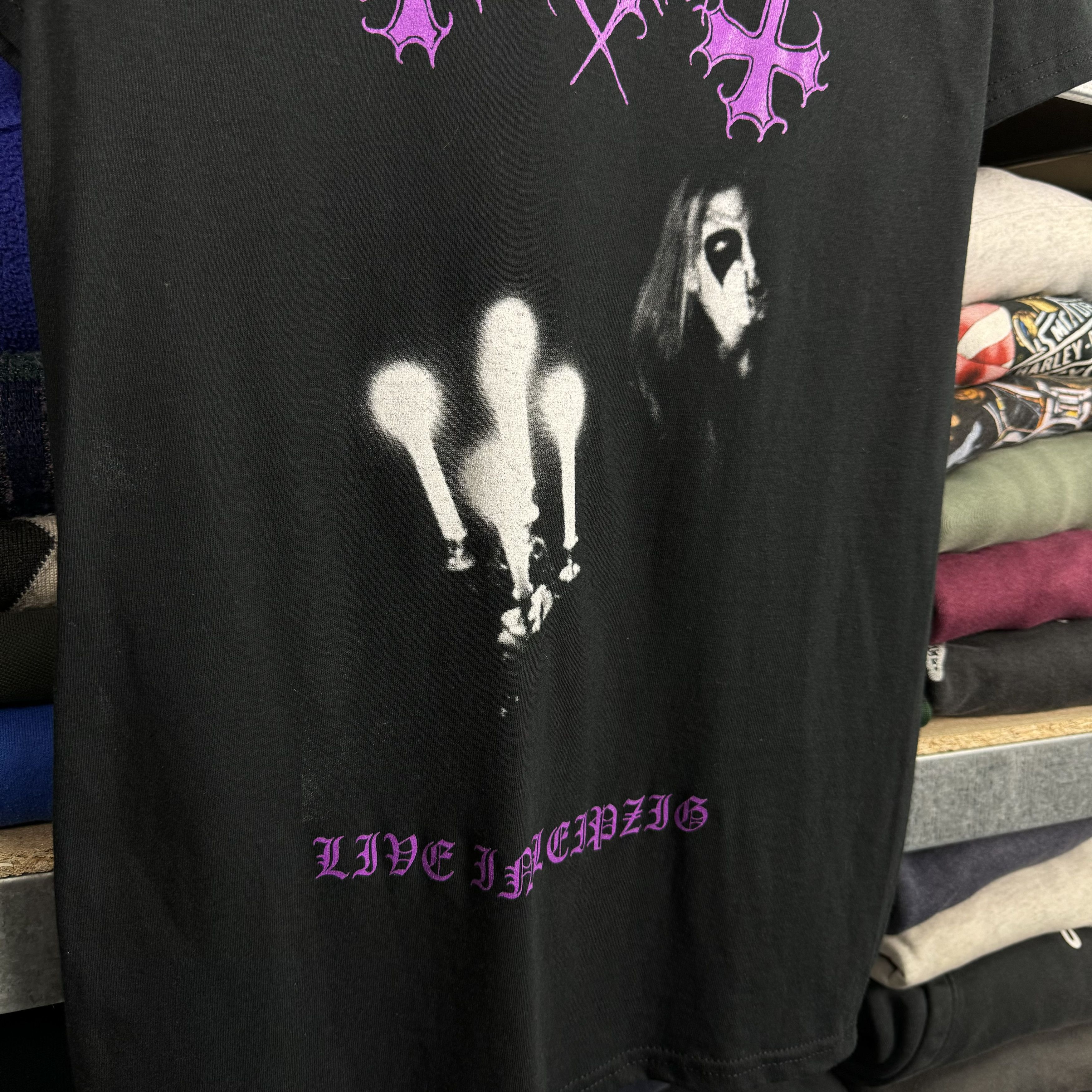 Band Tees VINTAGE MAYHEM LIVE IN LEIPZIG ALBUM BAND T-SHIRT TEE S Size US S / EU 44-46 / 1 - 3 Thumbnail