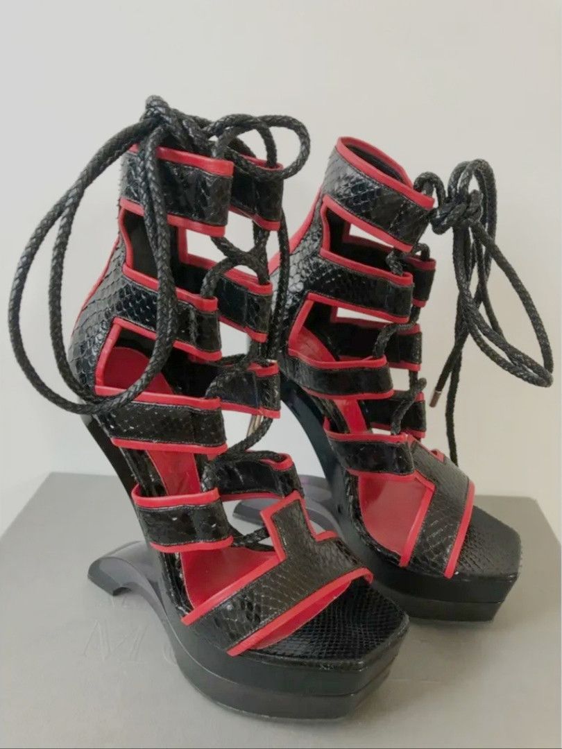 image of Alexander Mcqueen 15Ss By Sarah Burton High Heel Shoes in Black/Red, Women's (Size 7)