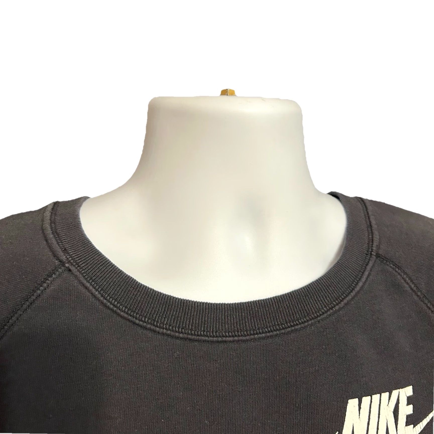 Nike Nike Short Sleeve Sweatshirt Women S Small Black Crew Neck Swoosh Logo Gym Run Size S / US 4 / IT 40 - 3 Thumbnail
