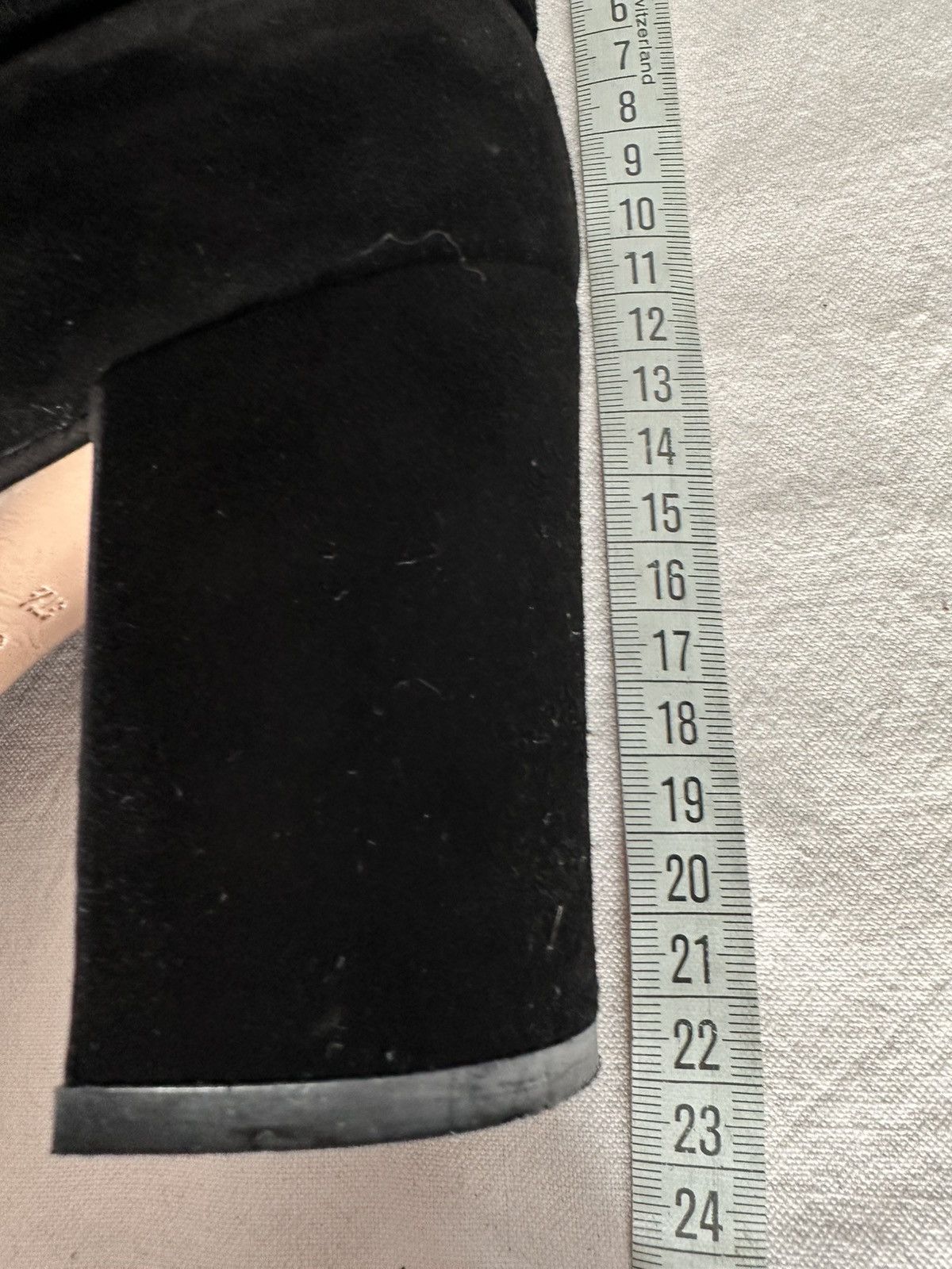 Gianvito Rossi Bottines à talons Gianvito Rossi en suede noir 37,5 Size US 6.5 / IT 36.5 - 15 Thumbnail