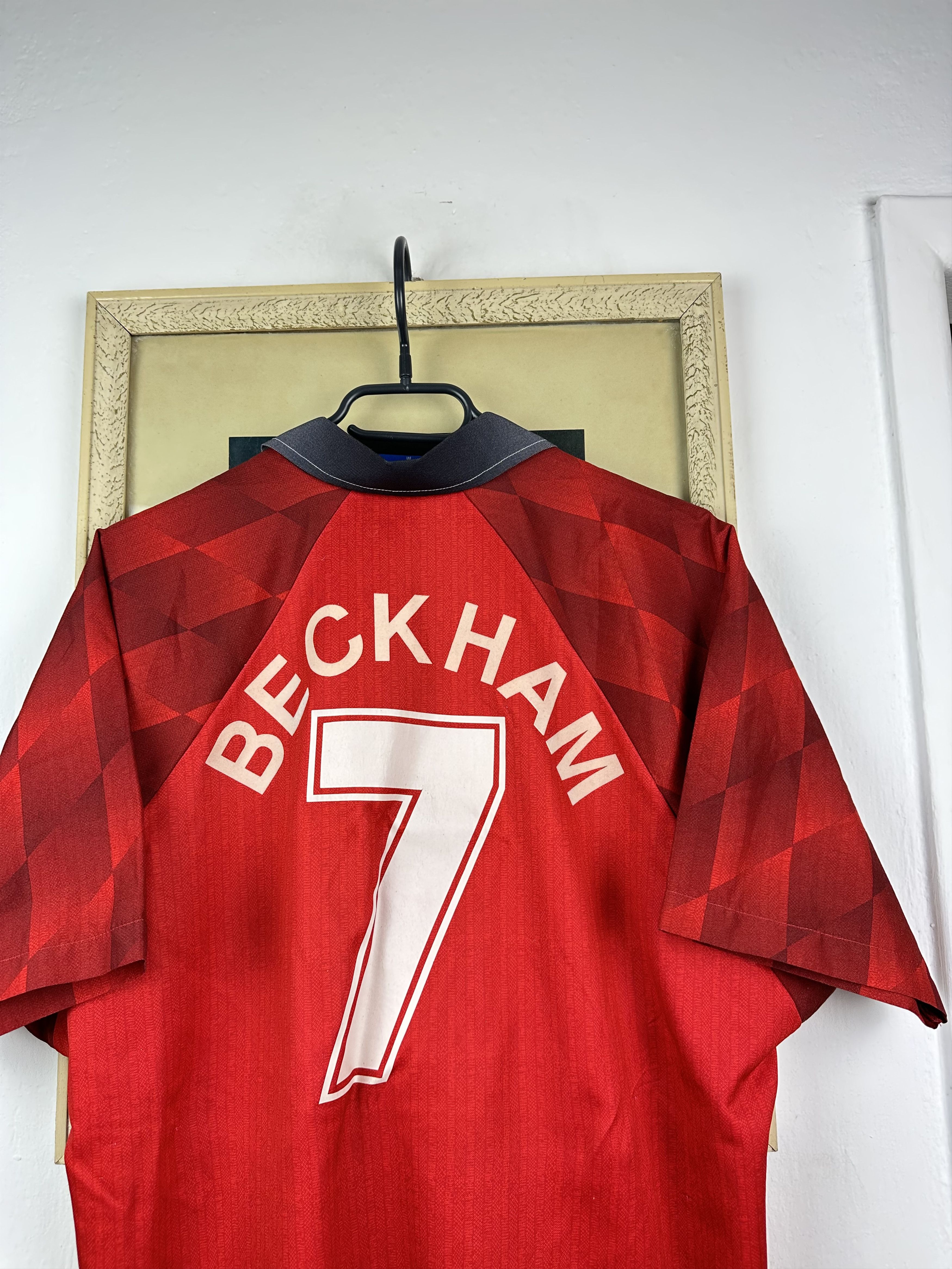 Vintage Manchester United football shirt 1996 #7 Beckham Jersey Rare Size US M / EU 48-50 / 2 - 8 Thumbnail