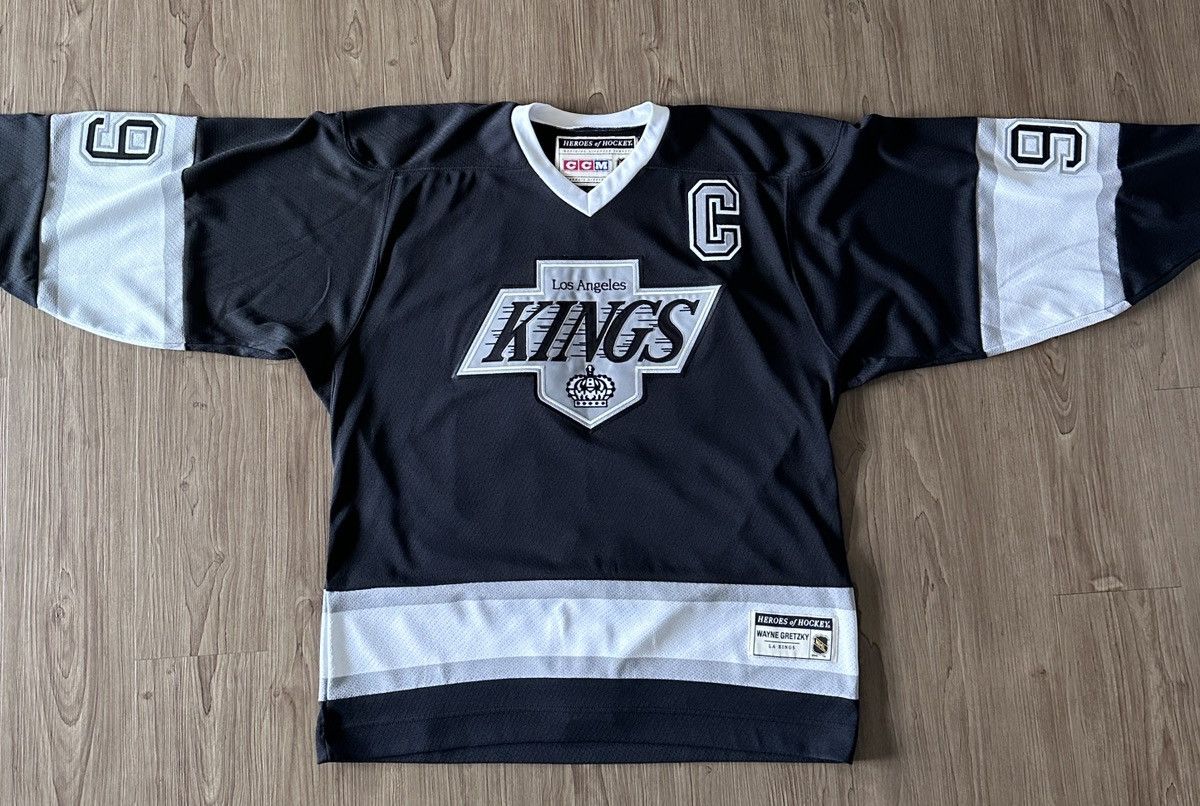 Ccm LA Kings Gretzky CCM Heroes of Hockey Auth Throwback Jersey Size US S / EU 44-46 / 1 - 1 Thumbnail