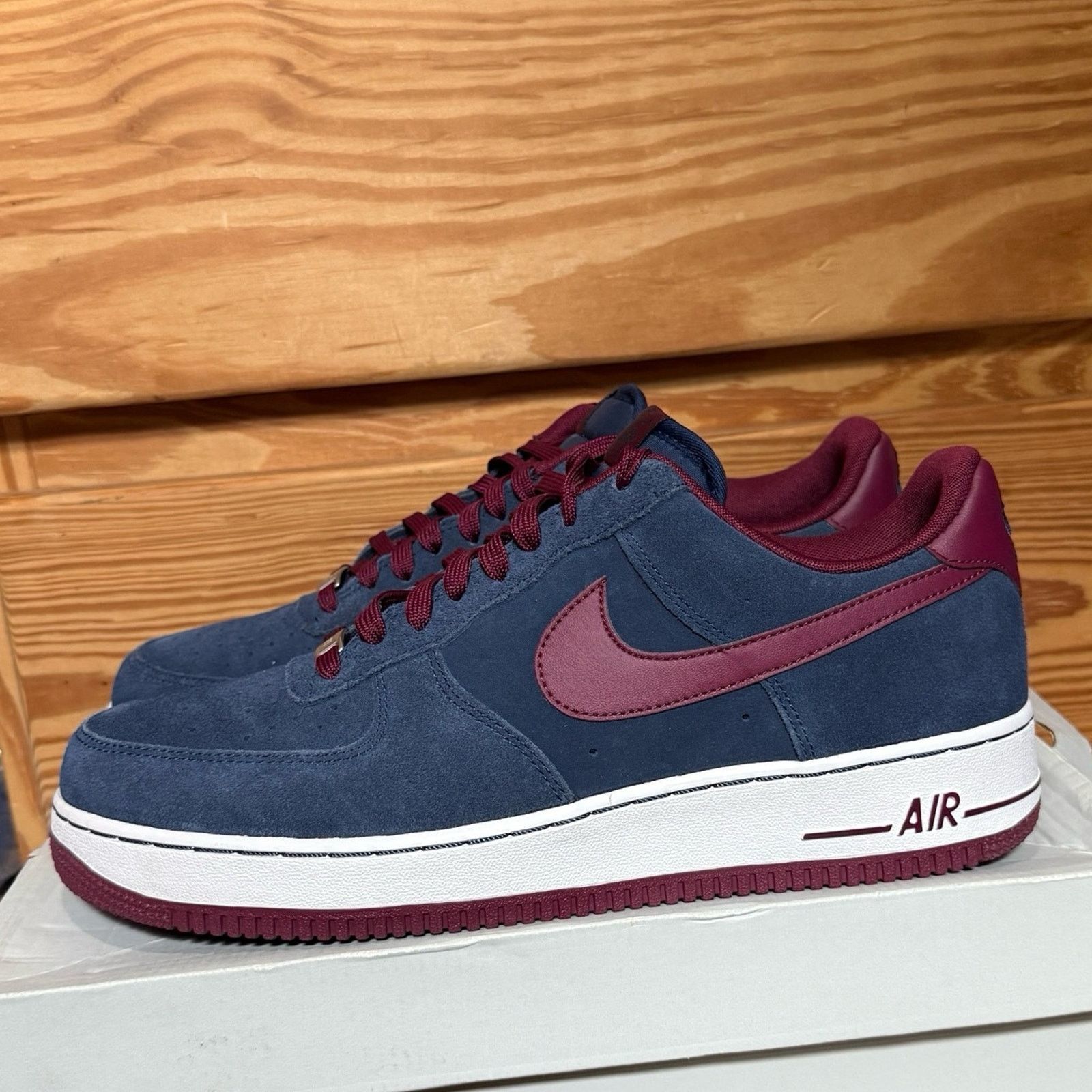 Nike 2014 Nike Air Force Low 1 Suede Midnight Navy Deep Garnet Size US 12 / EU 45 - 7 Thumbnail