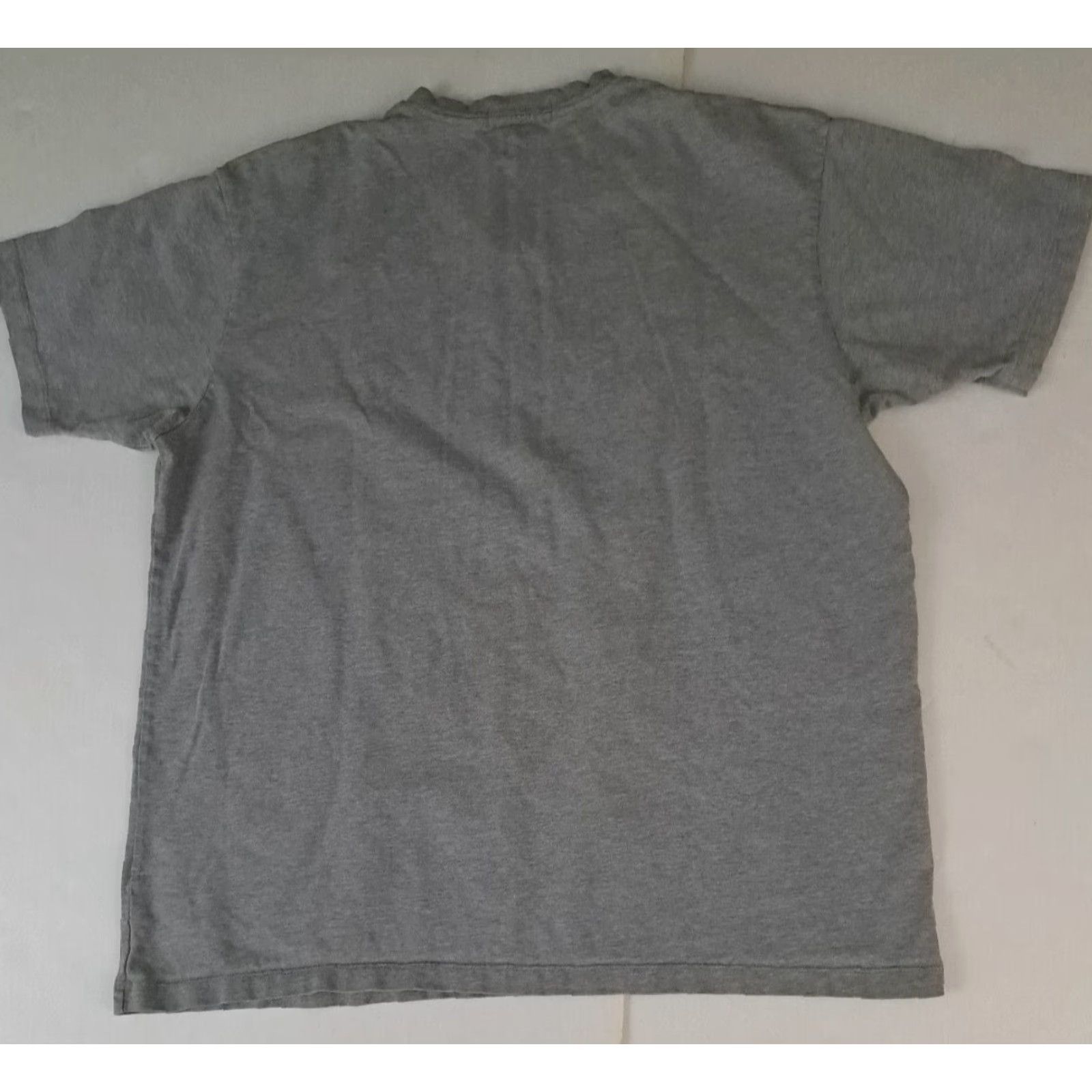 Ralph Lauren VINTAGE Ralph Lauren XL V-Neck Short Sleeve Shirt grey Polo Unisex Adults T-Shirt Short Sleeve Solid Gray 28in long 24in pit to pit Size US XL / EU 56 / 4 - 4 Thumbnail