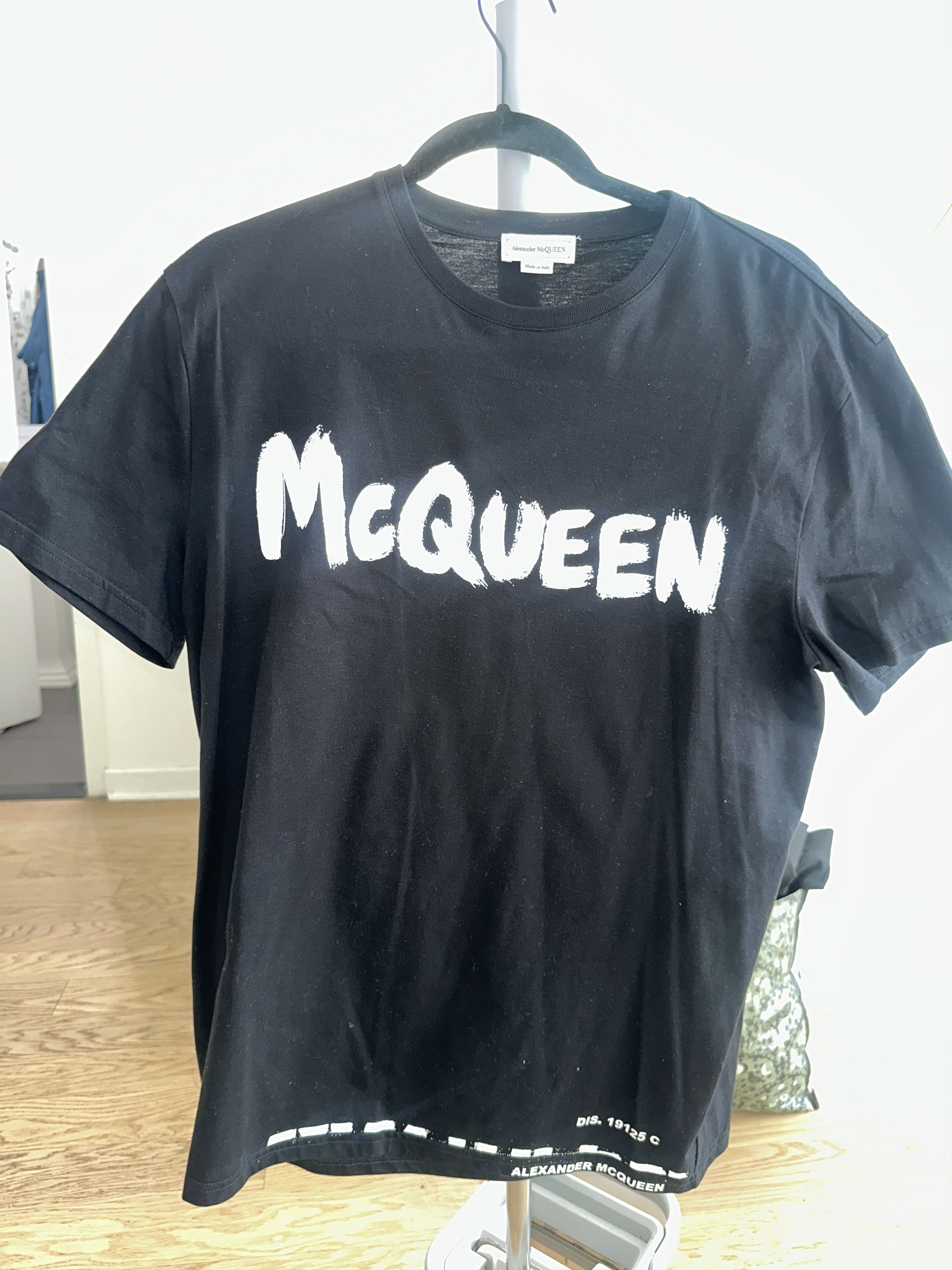 Alexander McQueen Alexander McQueen Graffiti T Shirt Size US L / EU 52-54 / 3 - 1 Thumbnail