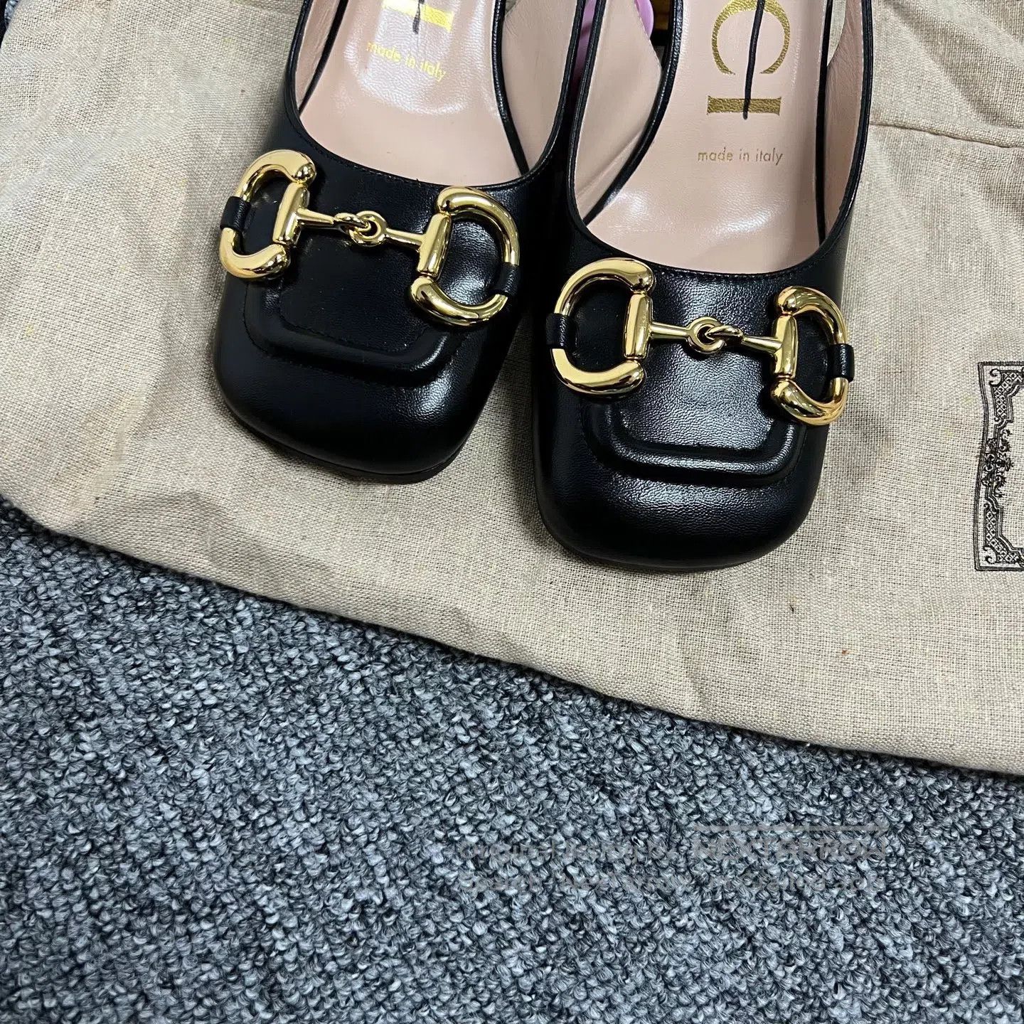 Gucci Guicci Black Golden Horse buckle high heels| Size US 5 / IT 35 - 4 Thumbnail