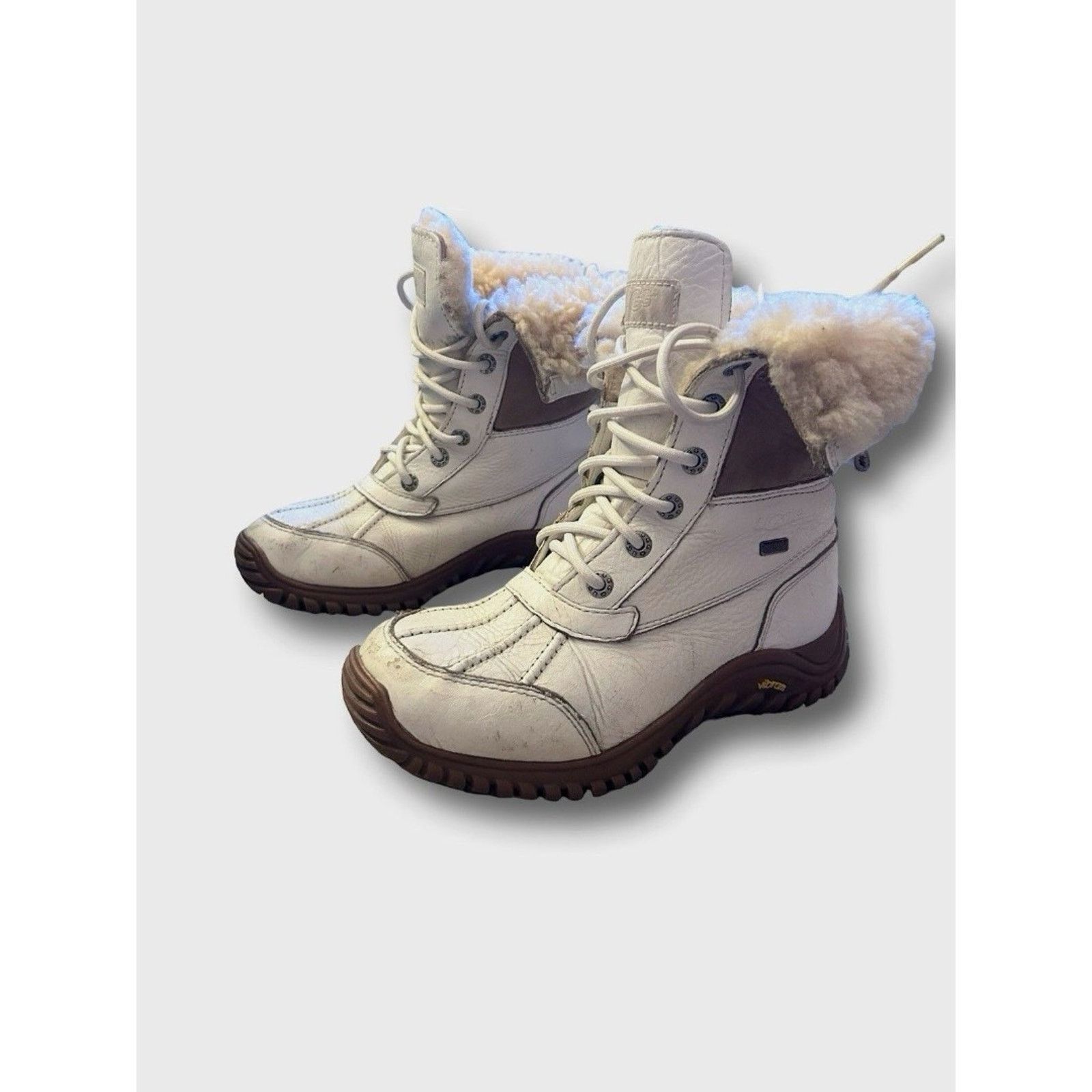 Ugg UGG Women's White Waterproof Shearling Lace-Up Snow Boots Size US 6 / IT 36 - 1 Thumbnail