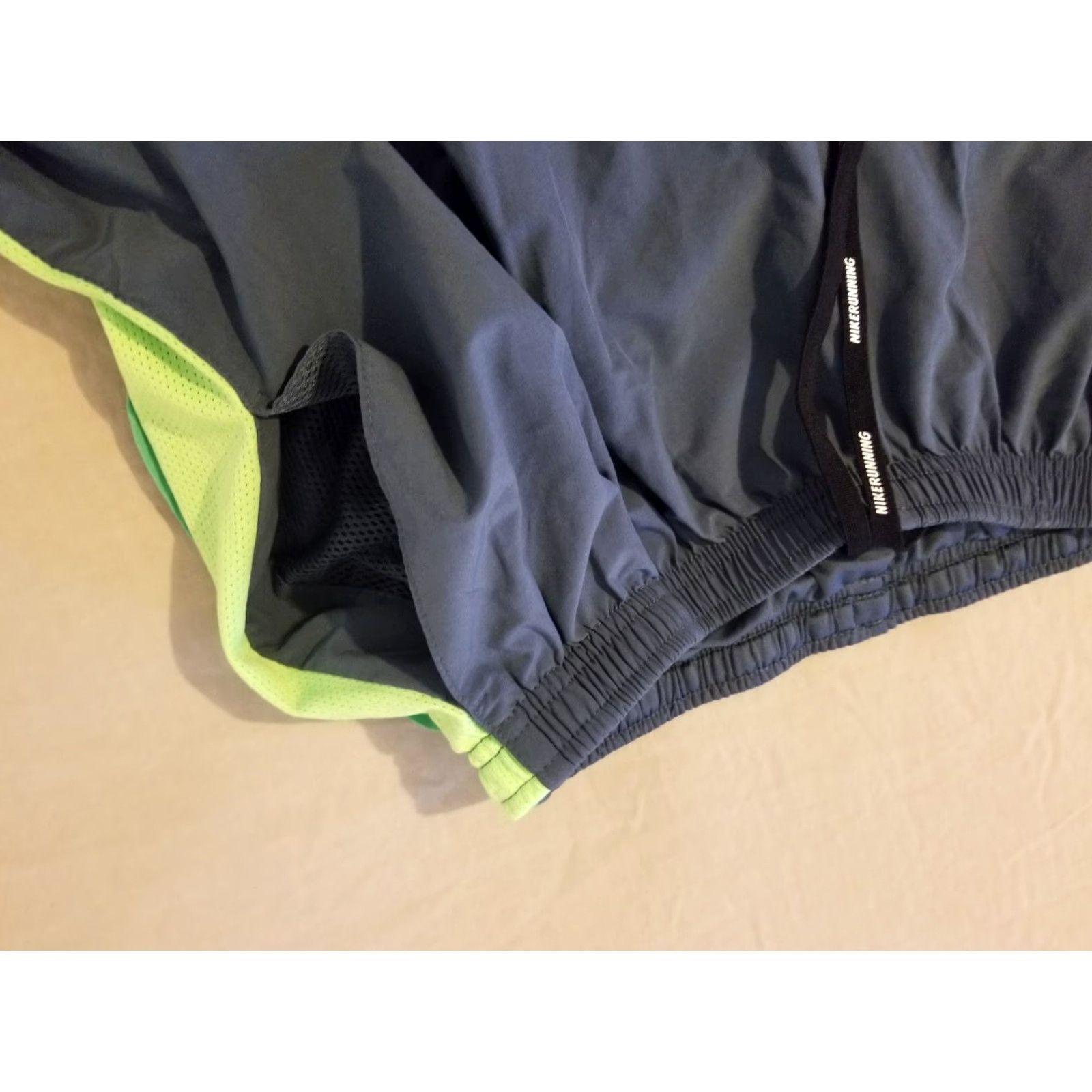 Nike Mens Nike Shorts L Large Gray Athletic Gym Workout Size US 33 - 4 Thumbnail