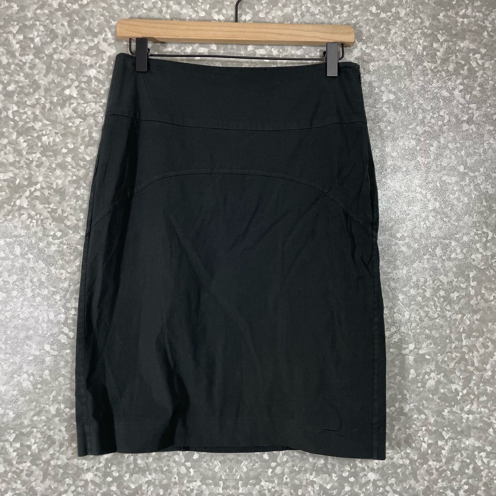 Club Monaco Club Monaco Black Knee Length Double Slit Pencil Skirt - 6 Size 28" / US 6 / IT 42 - 1 Thumbnail