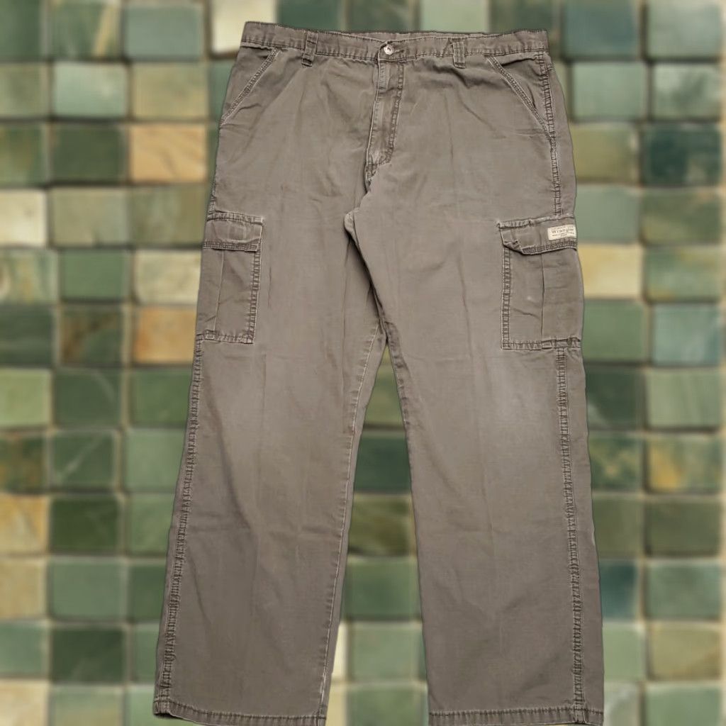 Wrangler VINTAGE Wrangler Pants Mens 38x30 Gray Cargo Flat Front Ripstop Cotton Hiking Casual Size US 38 / EU 54 - 1 Thumbnail