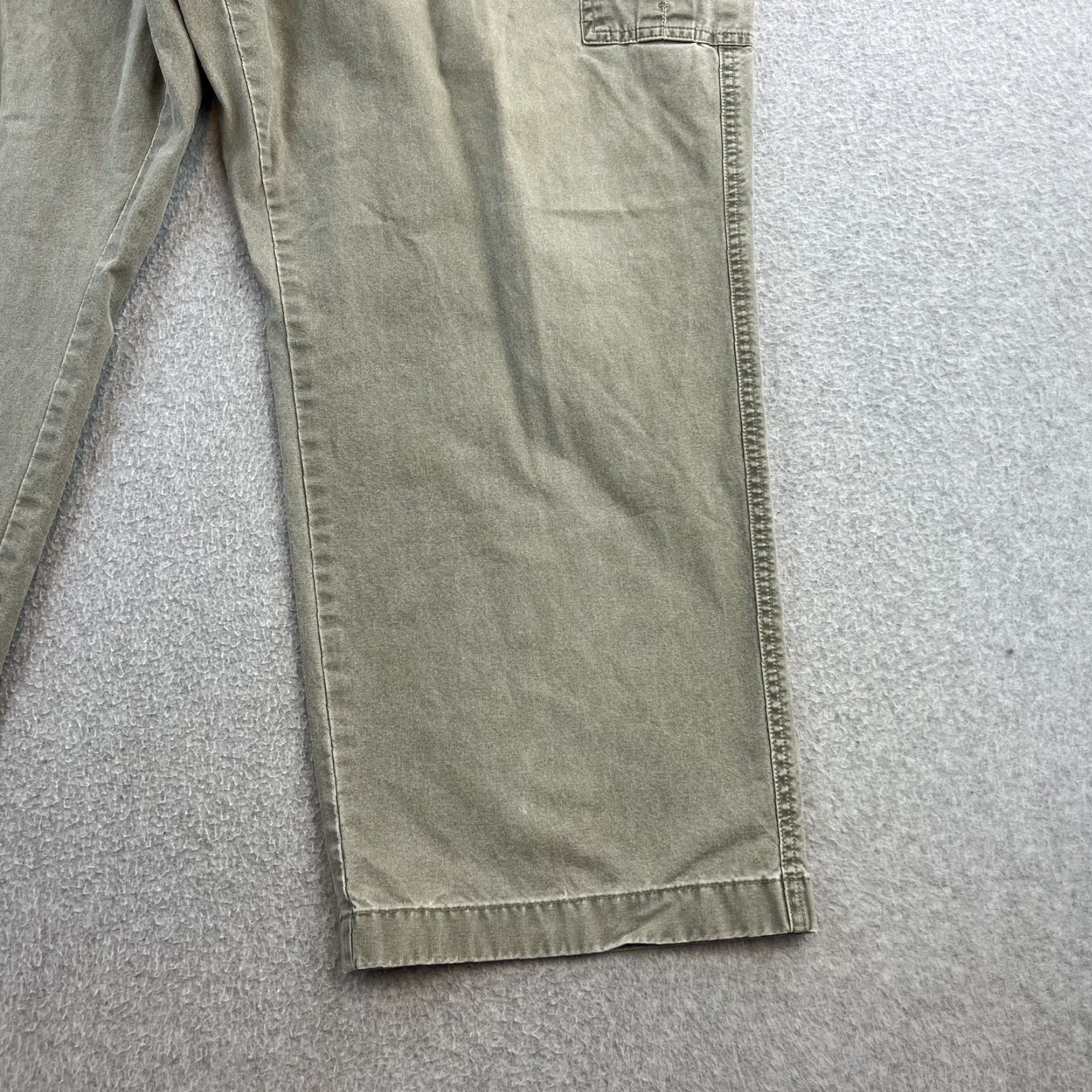 Vintage LL Bean Cargo Pants Mens 44 Green Comfort Waist Relaxed Fit Pockets Outdoors Size US 44 / EU 60 - 5 Thumbnail