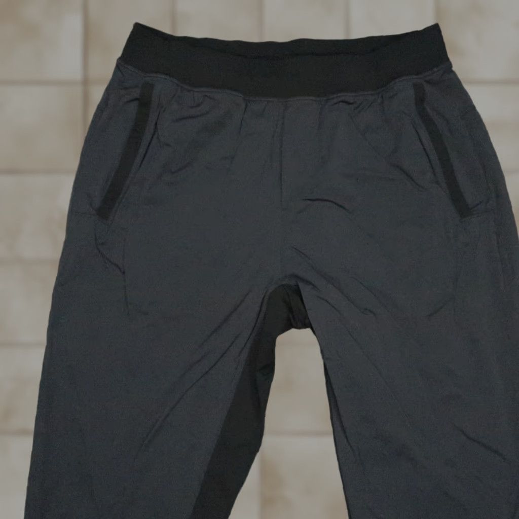 Lululemon Lululemon Pants Men L Black Gray Lightweight Athleisure Track Pants Athletic Size US 33 - 1 Thumbnail