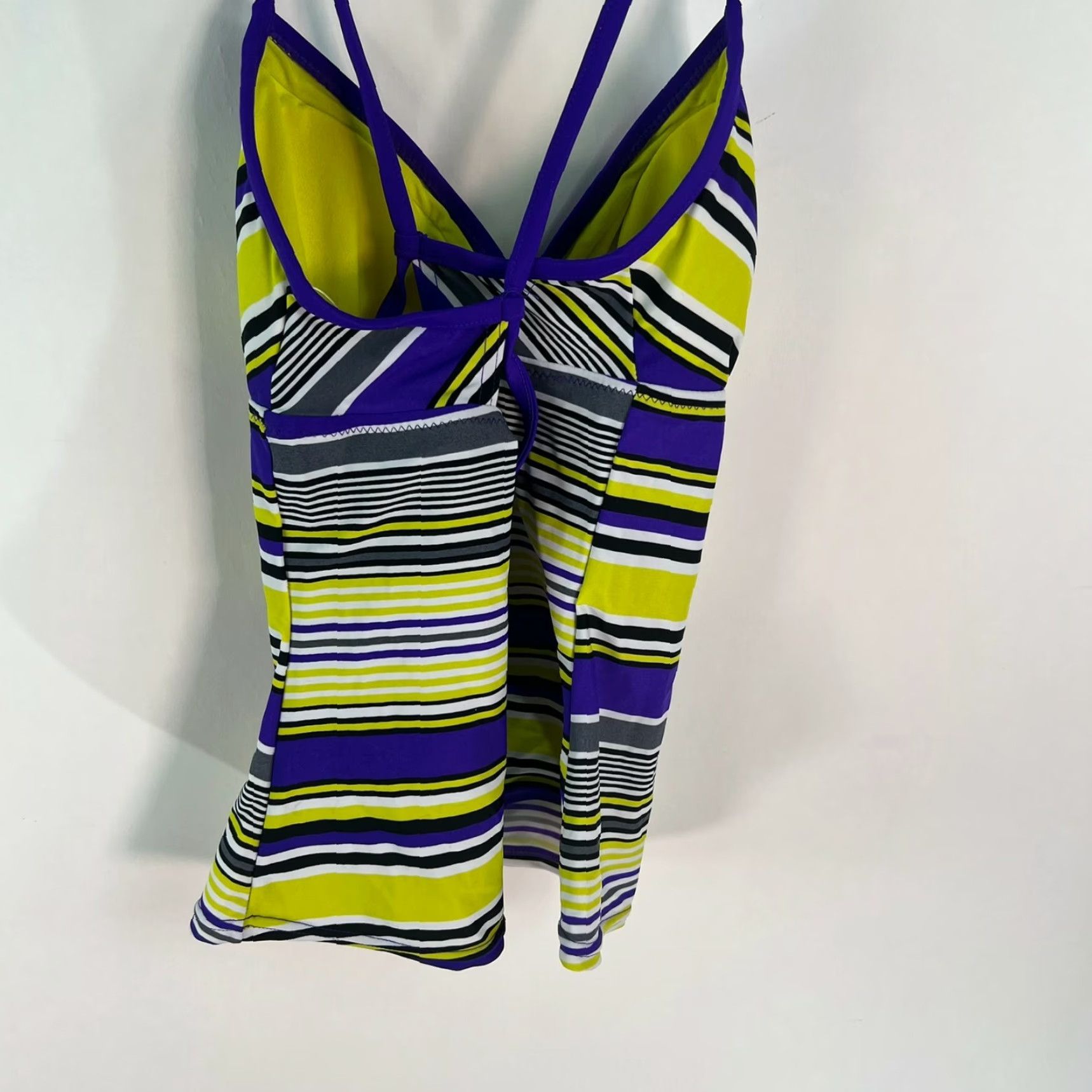 Vintage **Zero Posor Women's Green Blue Striped Cross Halter Tankini Top Size 6** User: Zero Posor Women's Green Blue Striped Cross Halter Tankini Top Size 6 Size M / US 6-8 / IT 42-44 - 5 Thumbnail
