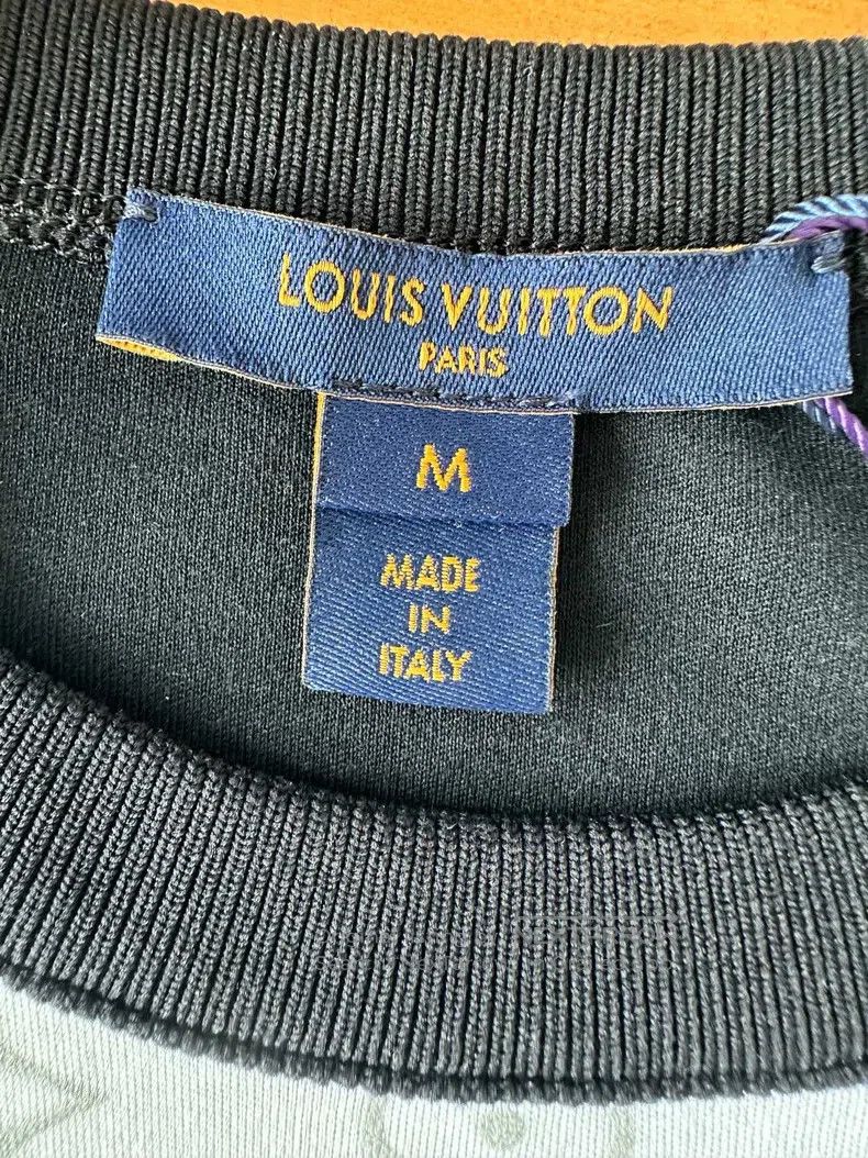 Louis Vuitton Louis Vuitton Full print presbyopia short sleeves Size US M / EU 48-50 / 2 - 3 Thumbnail