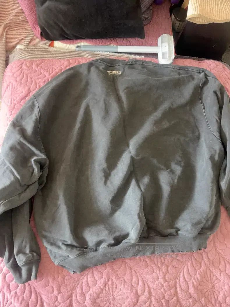 Vetements VETEMENTS Distressed Washed Sweatshirt Size US L / EU 52-54 / 3 - 3 Thumbnail