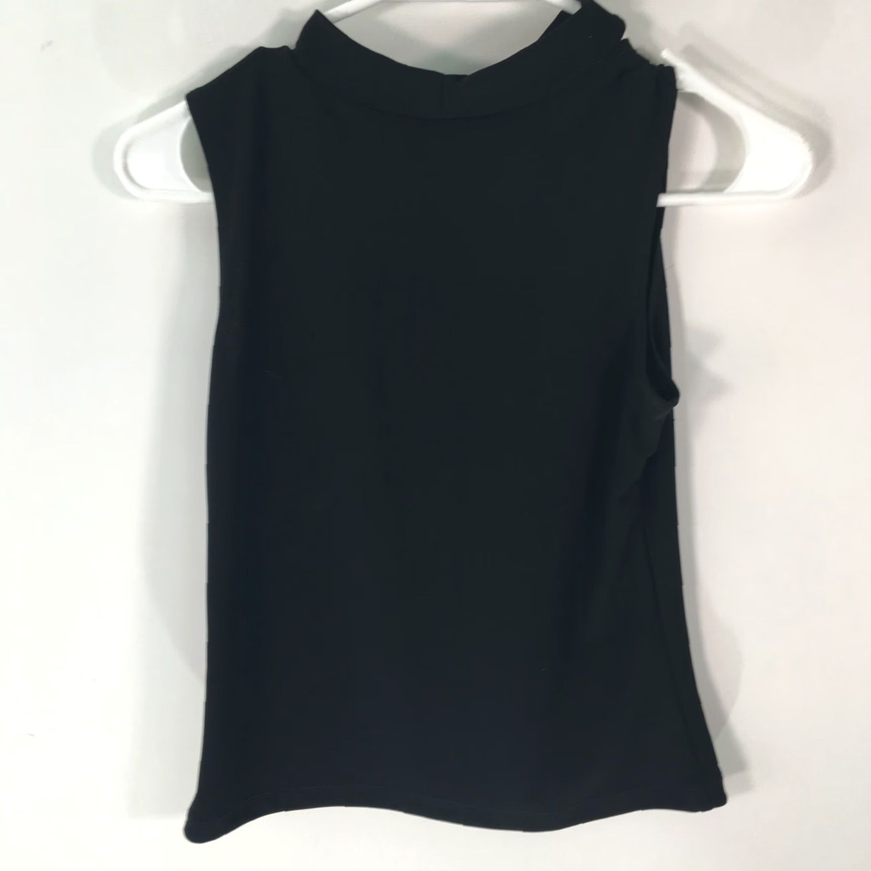 Vintage VINTAGE Cheryl Creations Women's Sleeveless Blouse Size Medium Black Casual Solid Mock Neck Pearl Button Top Size M / US 6-8 / IT 42-44 - 2 Thumbnail