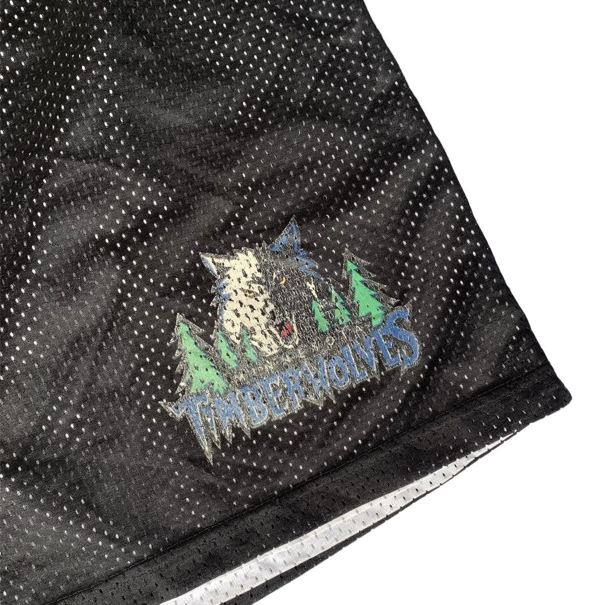 NBA × Reebok × Vintage Minnesota timberwolves reversible shorts Size US 34 / EU 50 - 2 Thumbnail