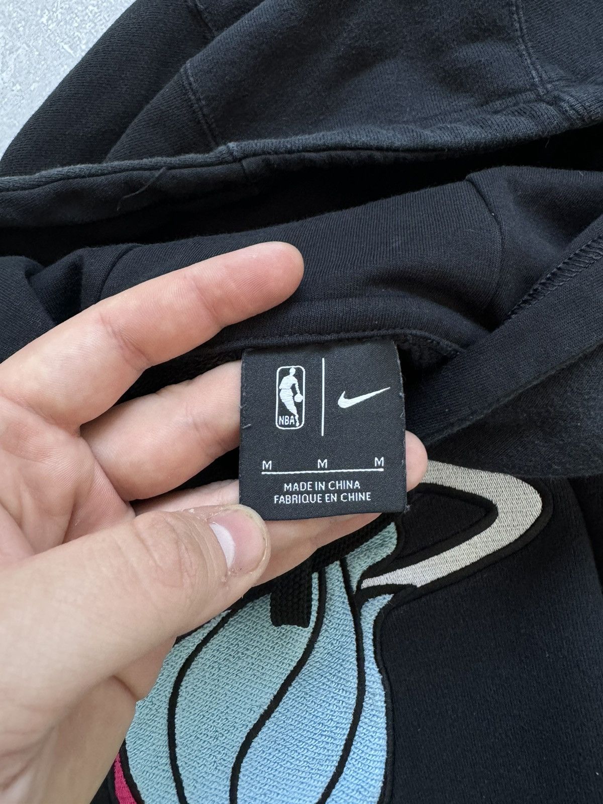 NBA × Nike × Vintage Vintage Nike NBA Miami Heat Vice City Basketball Hoodie Size US M / EU 48-50 / 2 - 8 Thumbnail