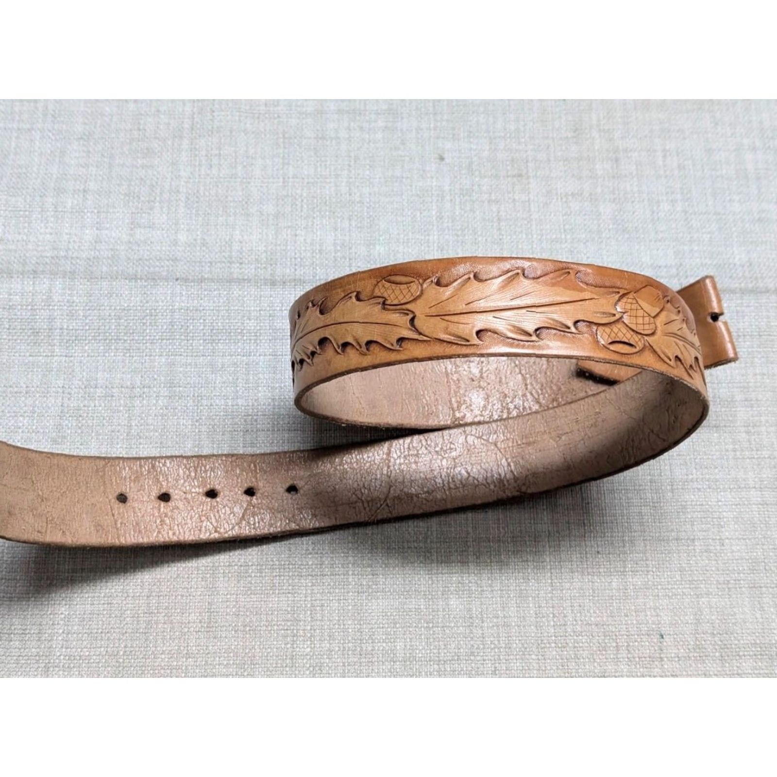 Vintage VINTAGE handcrafted western belt Tooled Buckle 28 belt Brown leather acorns cowhide Full Grain Leather Mens Belt Size 28 - 3 Thumbnail