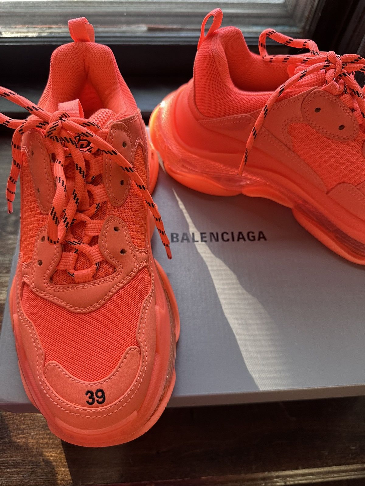 Balenciaga Balenciaga Triple S, Clear Sole – Fluo Orange – EU 39 / US 9 Size US 9 / IT 39 - 3 Thumbnail