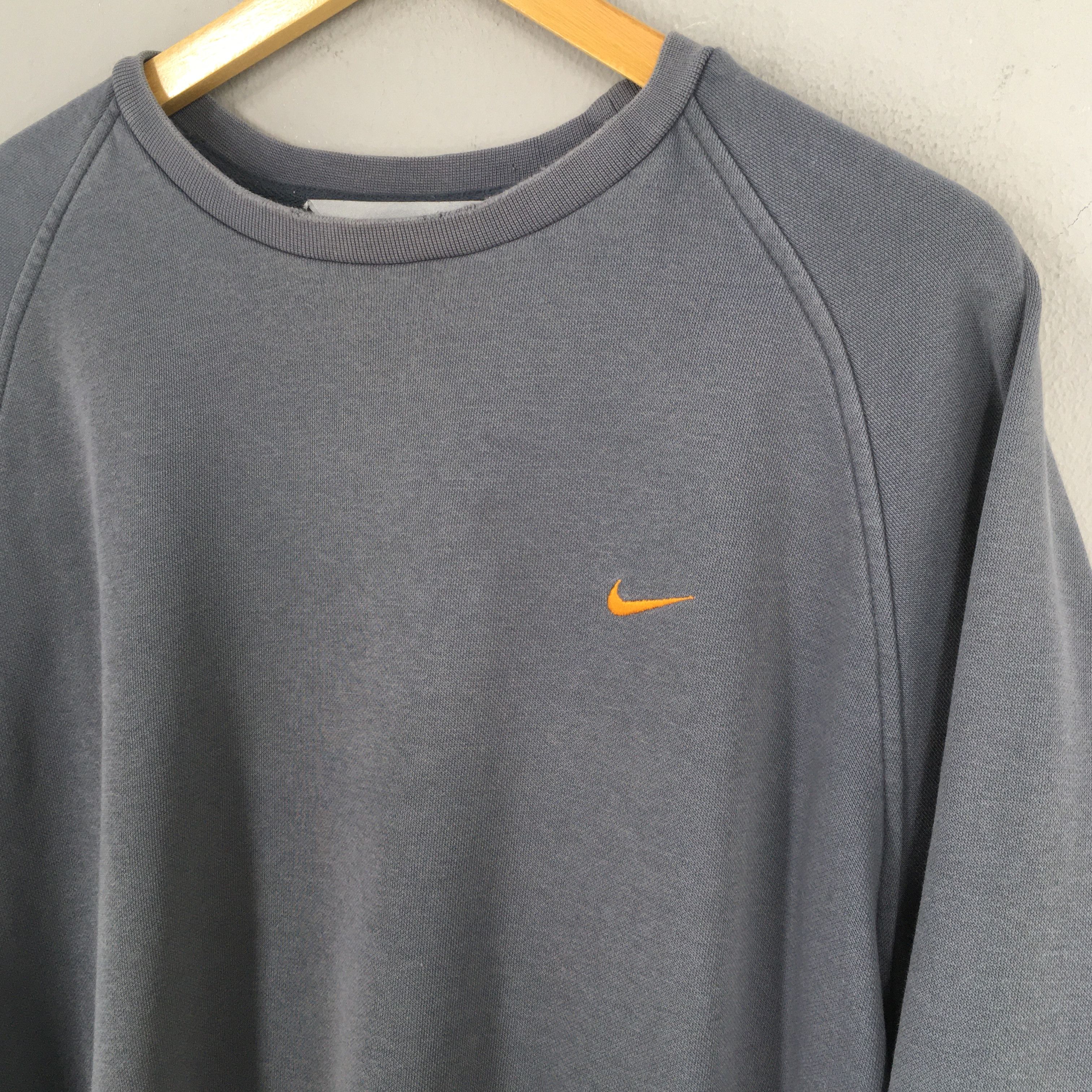 Nike Vintage Y2K Nike Swoosh Gray Sweatshirt XLarge Size US XL / EU 56 / 4 - 3 Thumbnail