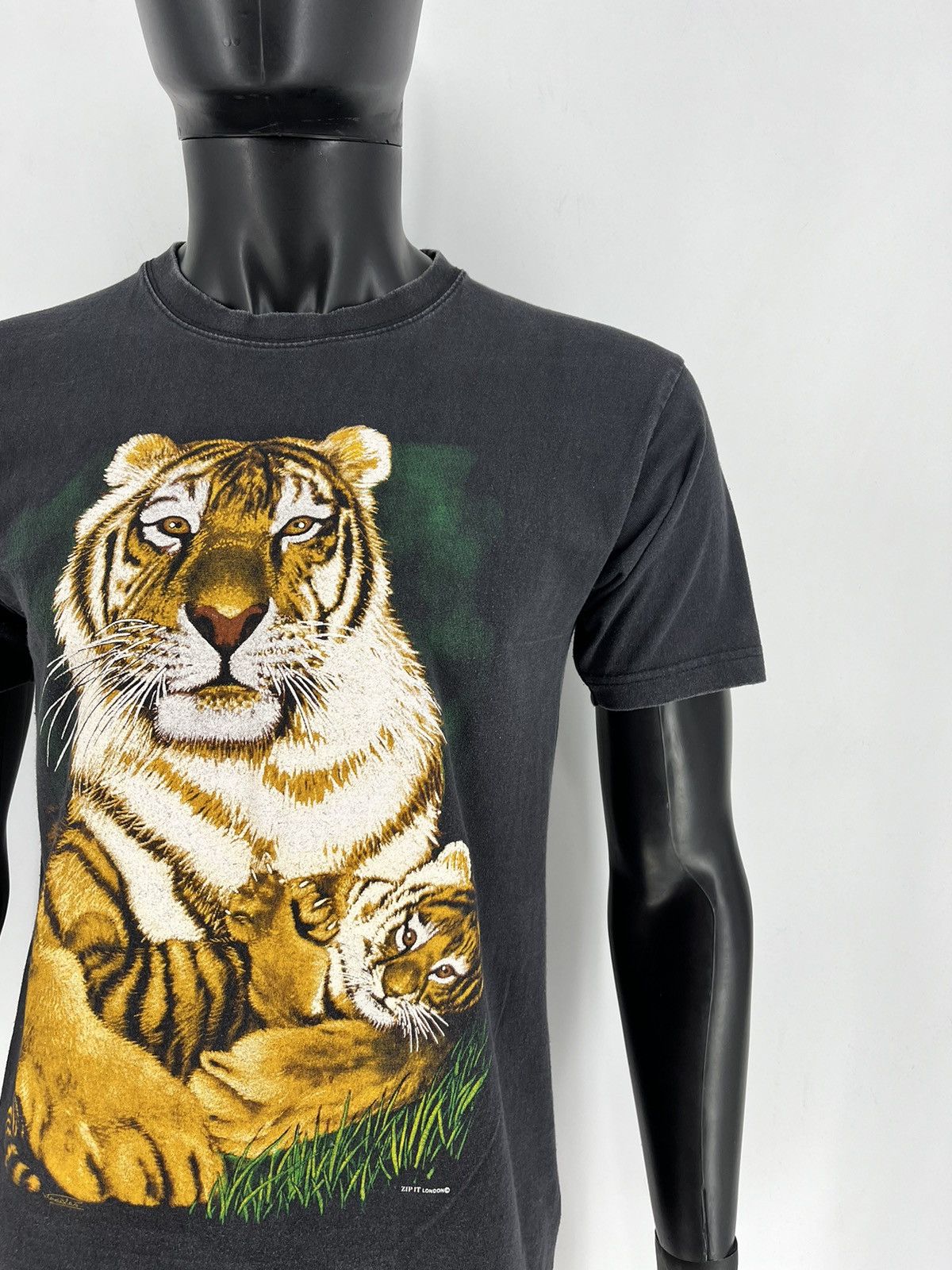 Vintage Vintage Y2K 90s Tiger Face Boxy Fit Tee Zip It London Size US M / EU 48-50 / 2 - 7 Thumbnail
