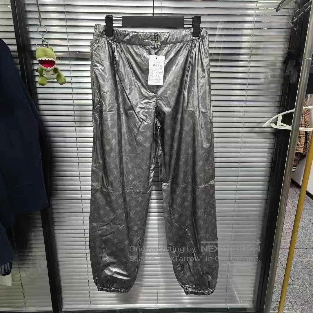Louis Vuitton Louis Vuitton Silver Monogram Sweatpants. Size 35" - 1 Thumbnail