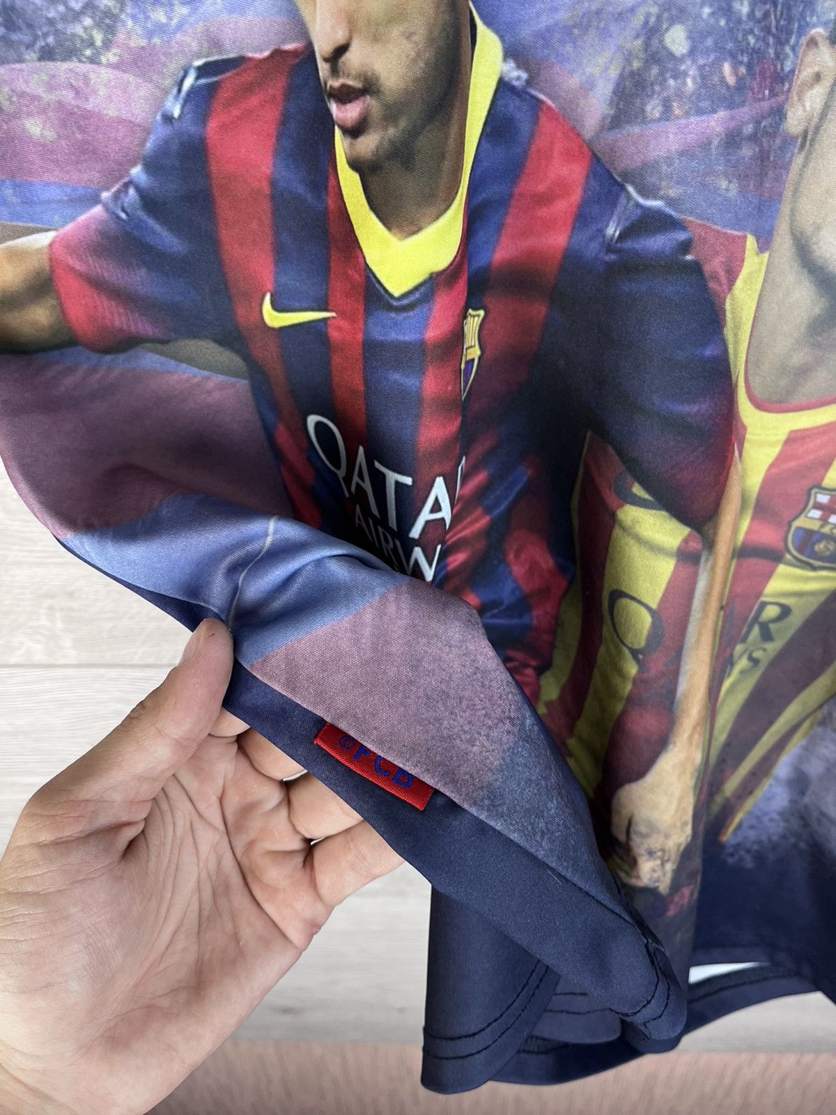 Other Men’s football t-shirt merch Fc Barcelona Neymar #11 size M Size US M / EU 48-50 / 2 - 9 Thumbnail