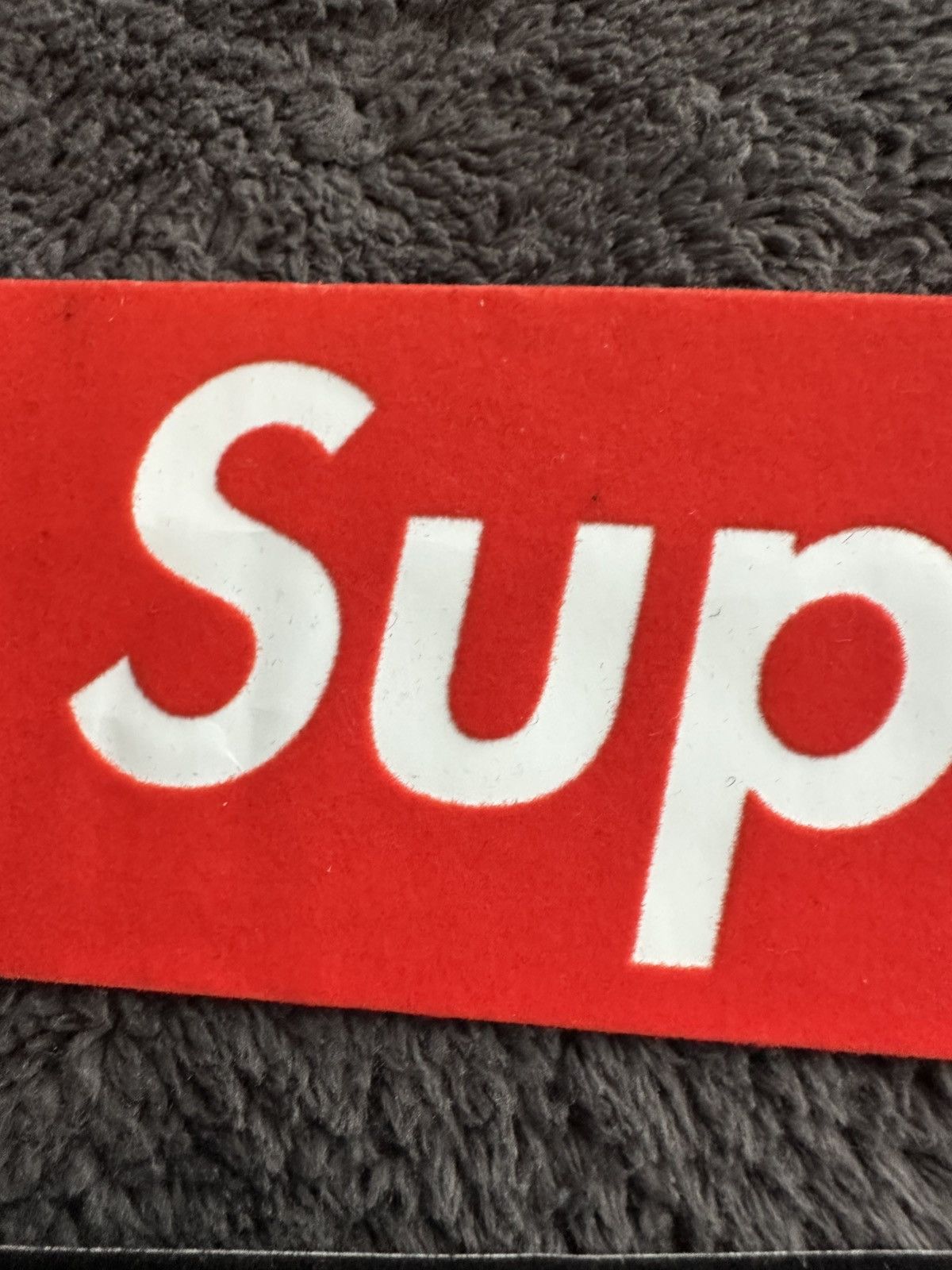 Supreme Supreme Box Logo Felt Black & Red Edition Sticker Size ONE SIZE - 3 Thumbnail