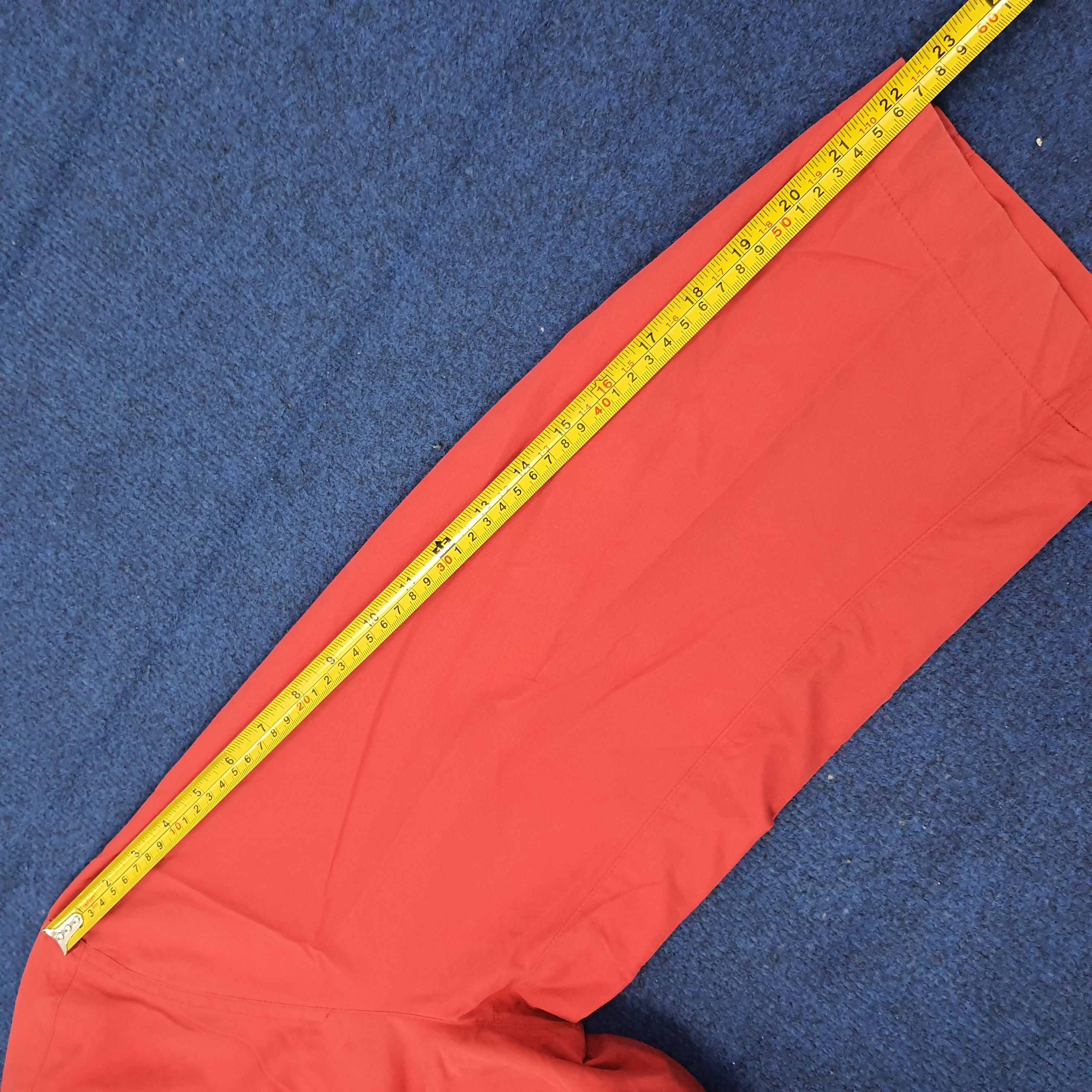 Burberry Vintage Burberrys' Lightweight Red Anorak Retro C274N5 Size US L / EU 52-54 / 3 - 14 Thumbnail