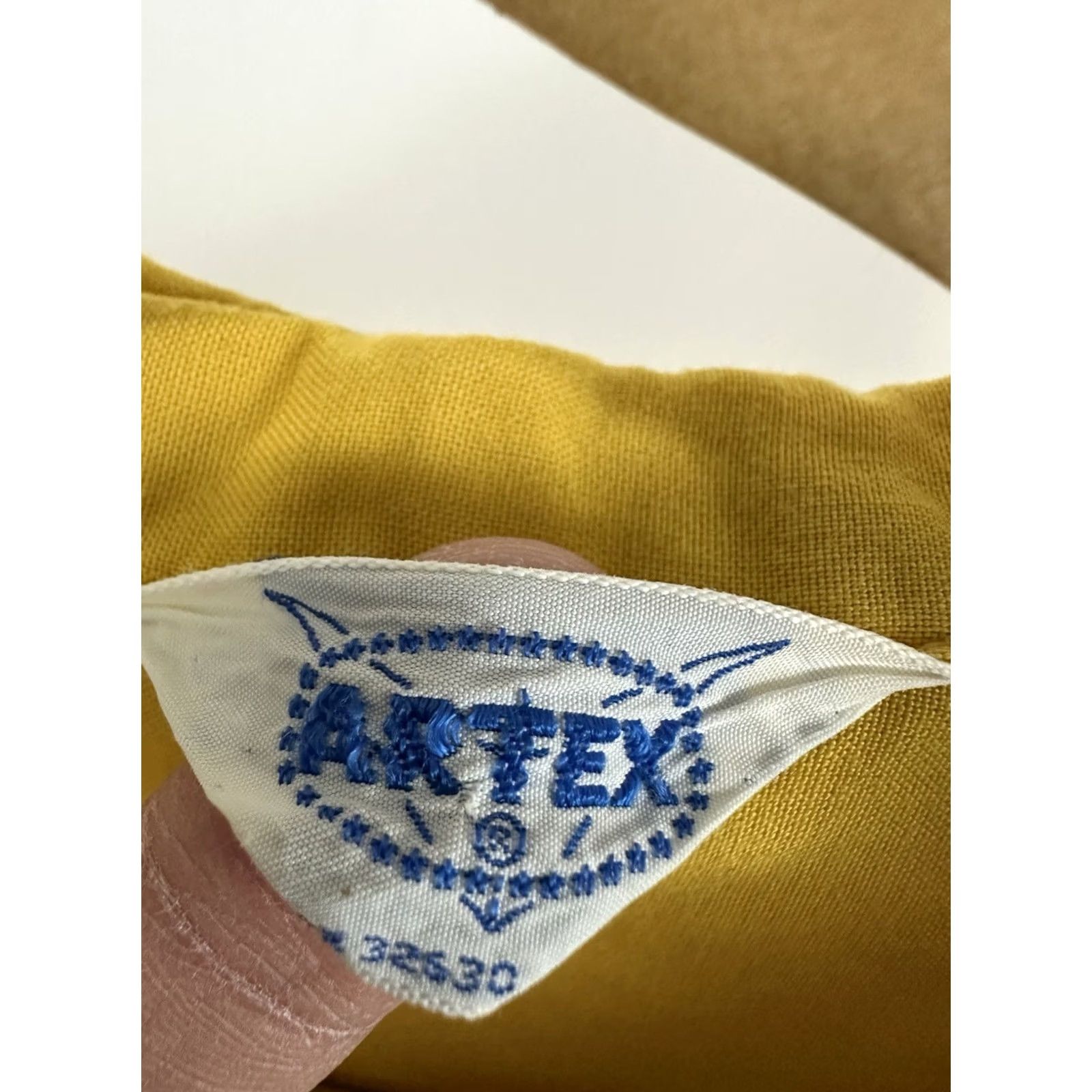 Vintage VTG 60s Artex Buscaglia's California Chain Stitch Cropped Bowling Button Shirt S Women Yellow Short Sleeve Rockabilly Style Mens Women Boys Girls Size S / US 4 / IT 40 - 3 Thumbnail